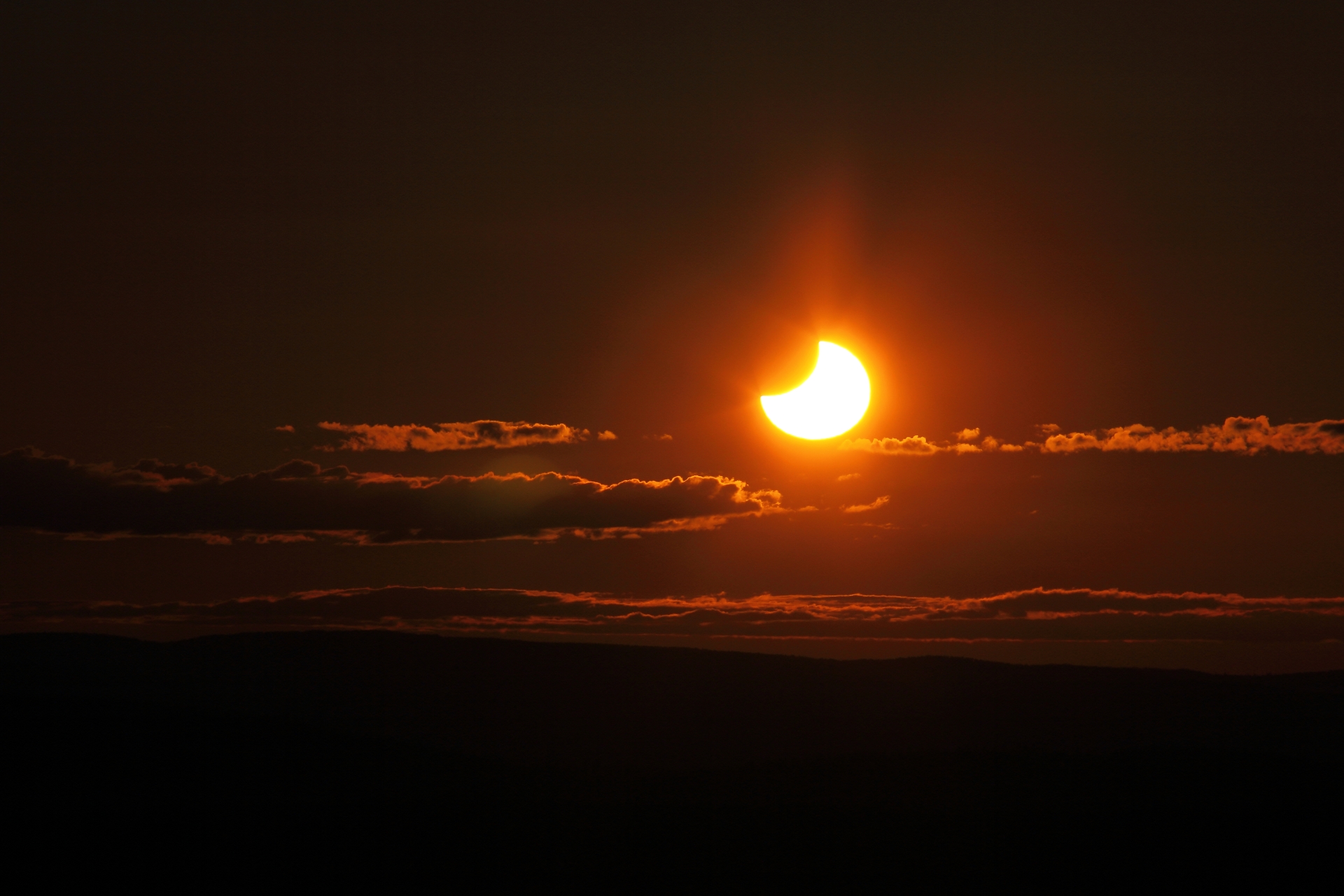 APOD: 2011 June 3 – Midnight’s Solar Eclipse