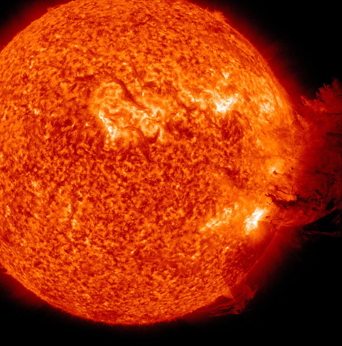 APOD: 2011 June 10 – The Sun Unleashed