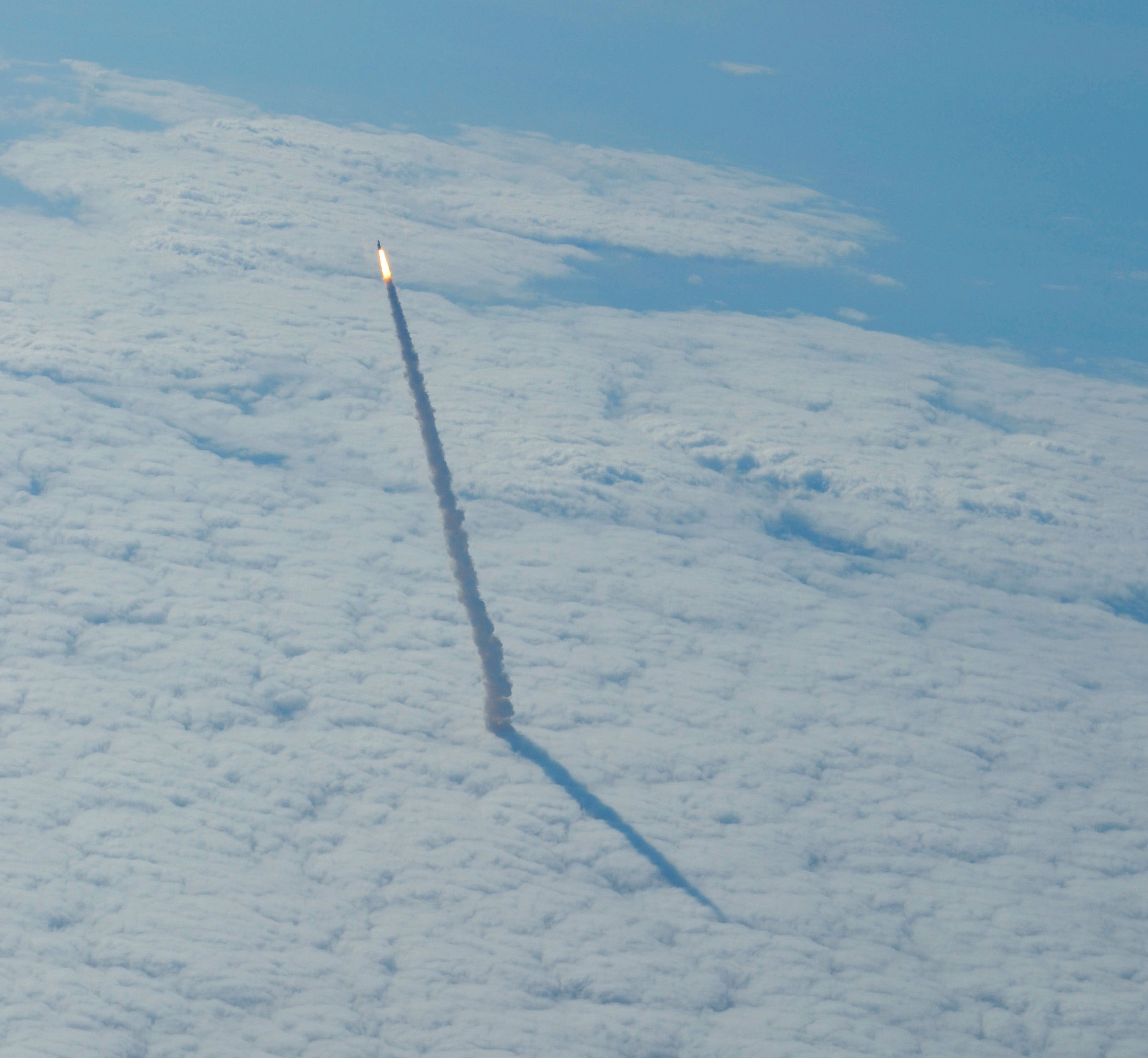 APOD: 2011 May 25 – Space Shuttle Rising