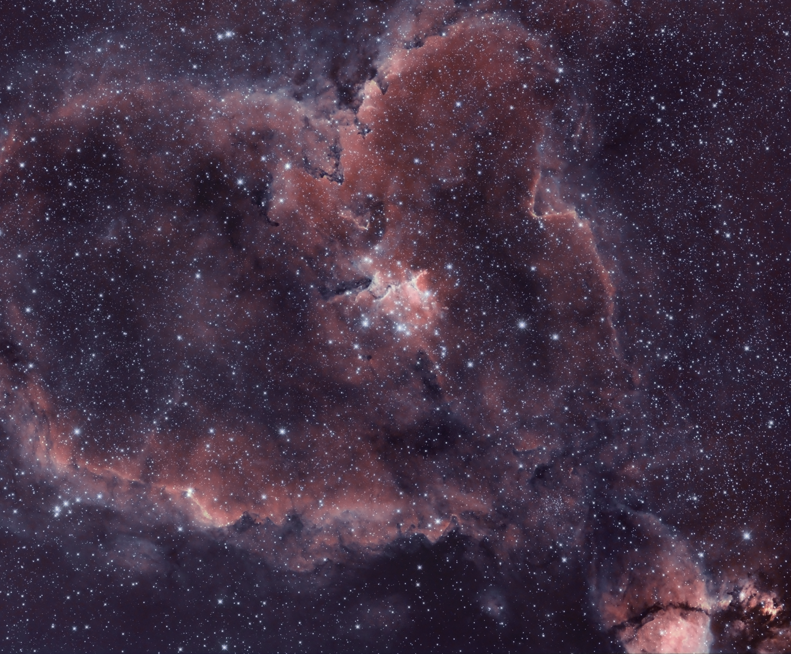 APOD: 2011 October 25 – IC 1805: The Heart Nebula in HDR