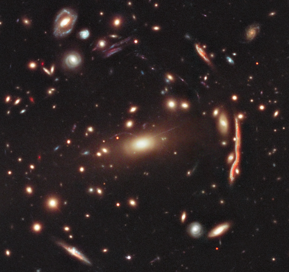 APOD: 2011 October 17 – MACS 1206: A Galaxy Cluster Gravitational Lens