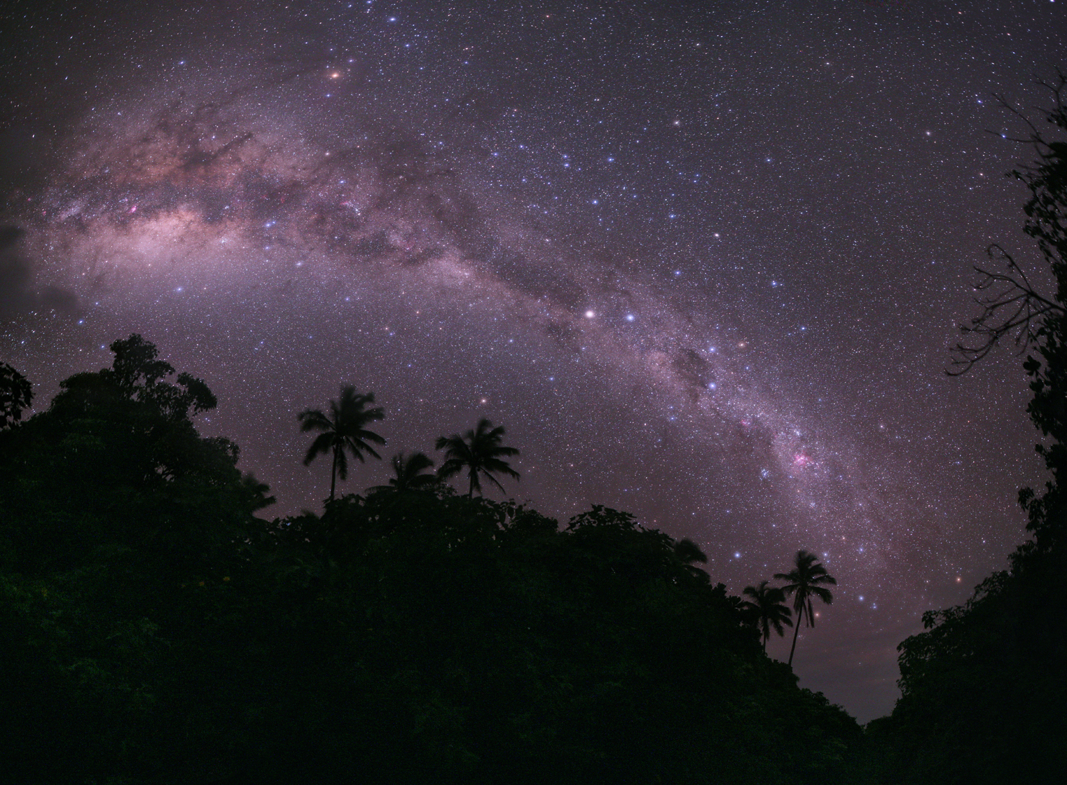 APOD: 2011 September 24 – Mangaia’s Milky Way