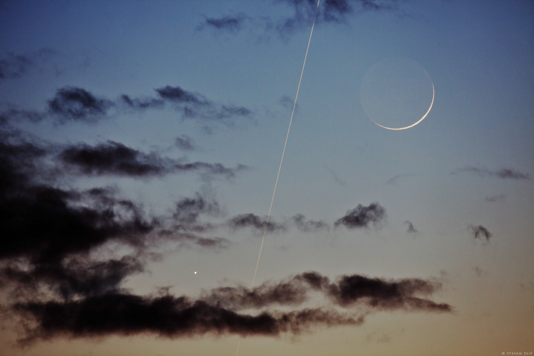 APOD: 2012 April 27 – Jupiter and the Moons of Earth