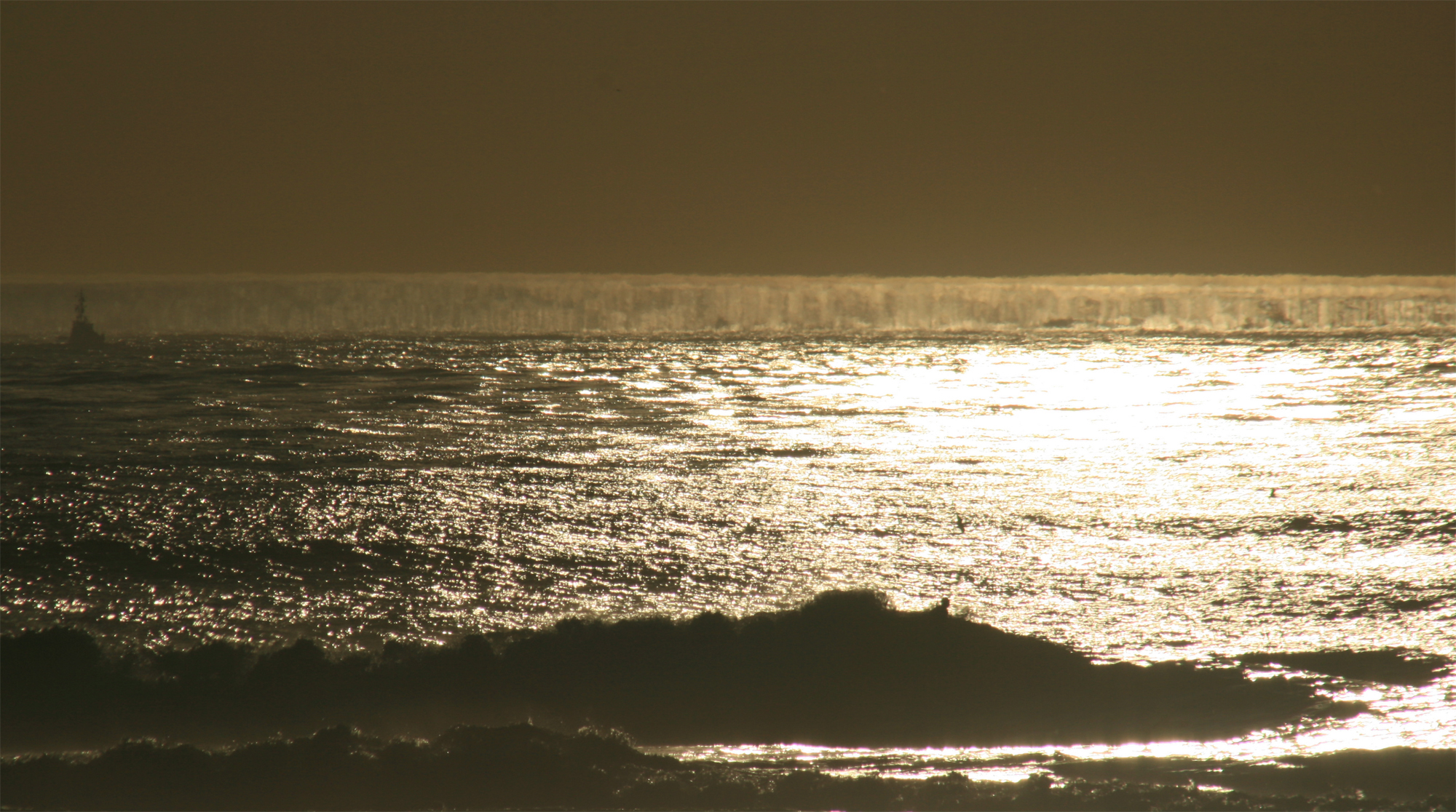 APOD: 2012 April 15 – Fata Morgana: A Possibly Titanic Mirage