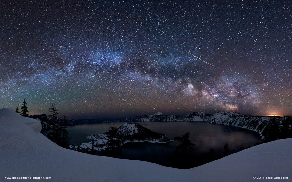 Meteor Over Crater Lake — APOD for 2012-04-25
