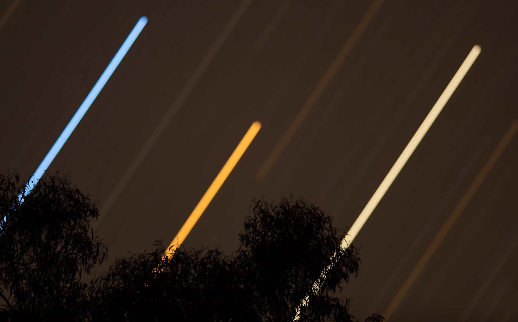 APOD: 2012 August 23 – Conjunction Colours
