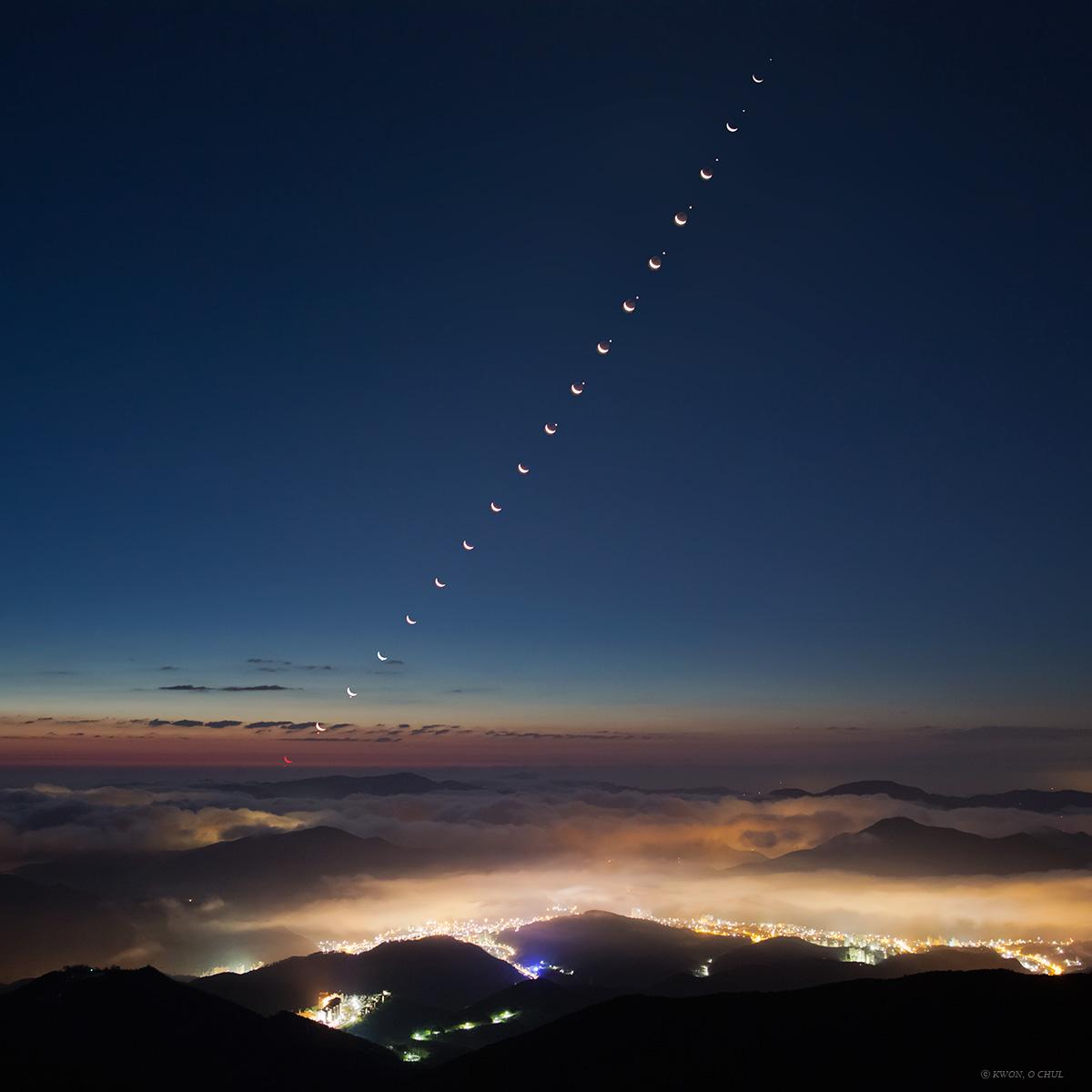 APOD: 2012 August 24 – Moon Meets Morning Star