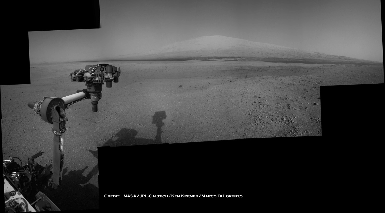 APOD: 2012 August 27 – Curiosity on Mars: Mt Sharp in View