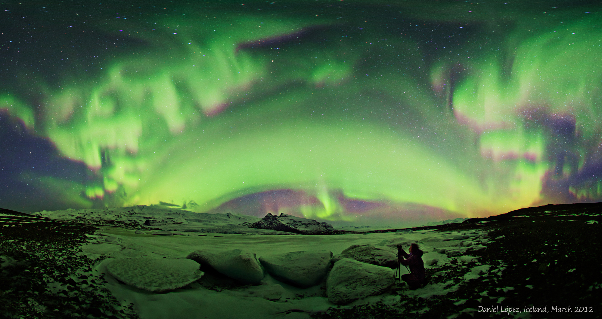 APOD: 2012 March 21 – Aurora Over Iceland