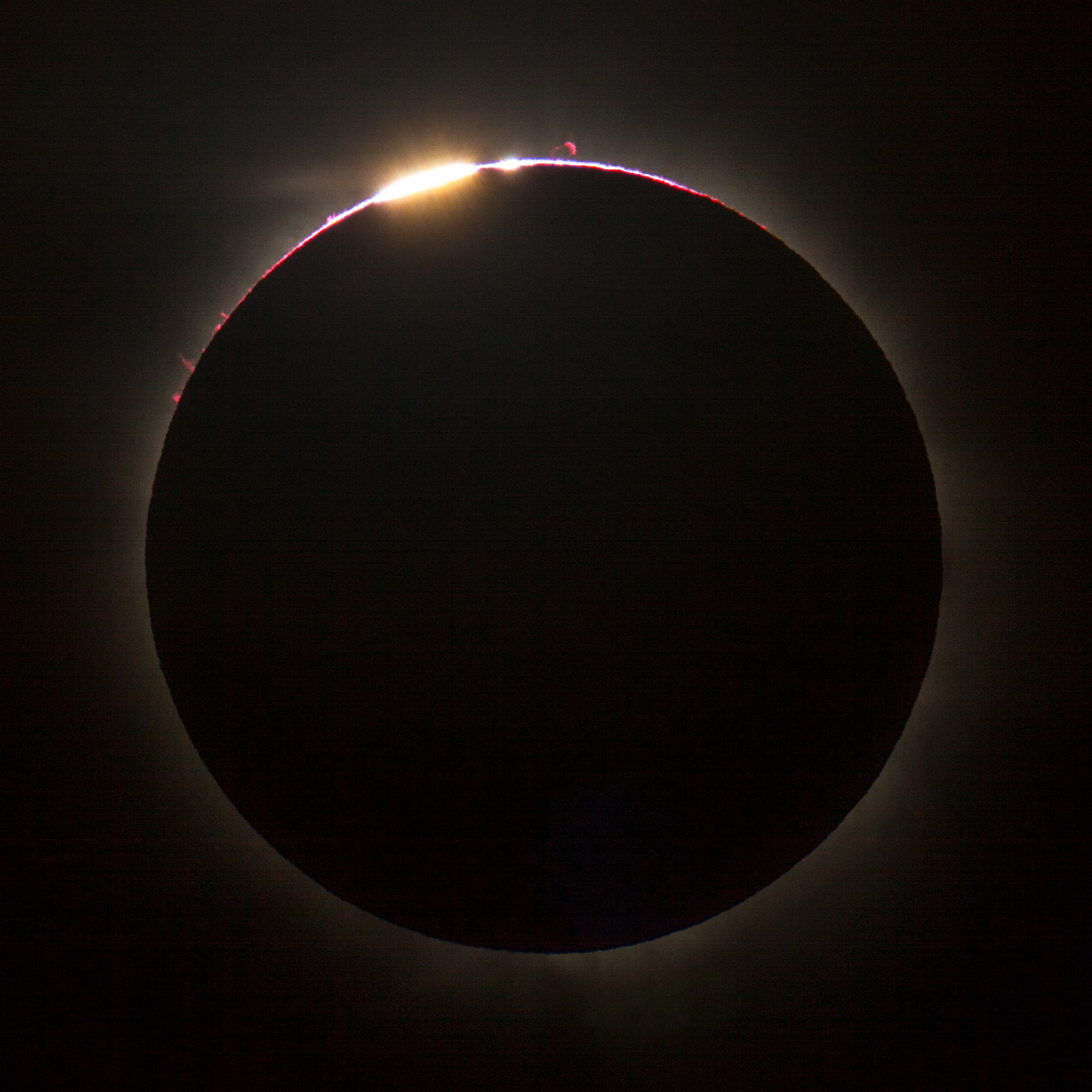 APOD: 2012 November 15 – Solar Eclipse over Queensland