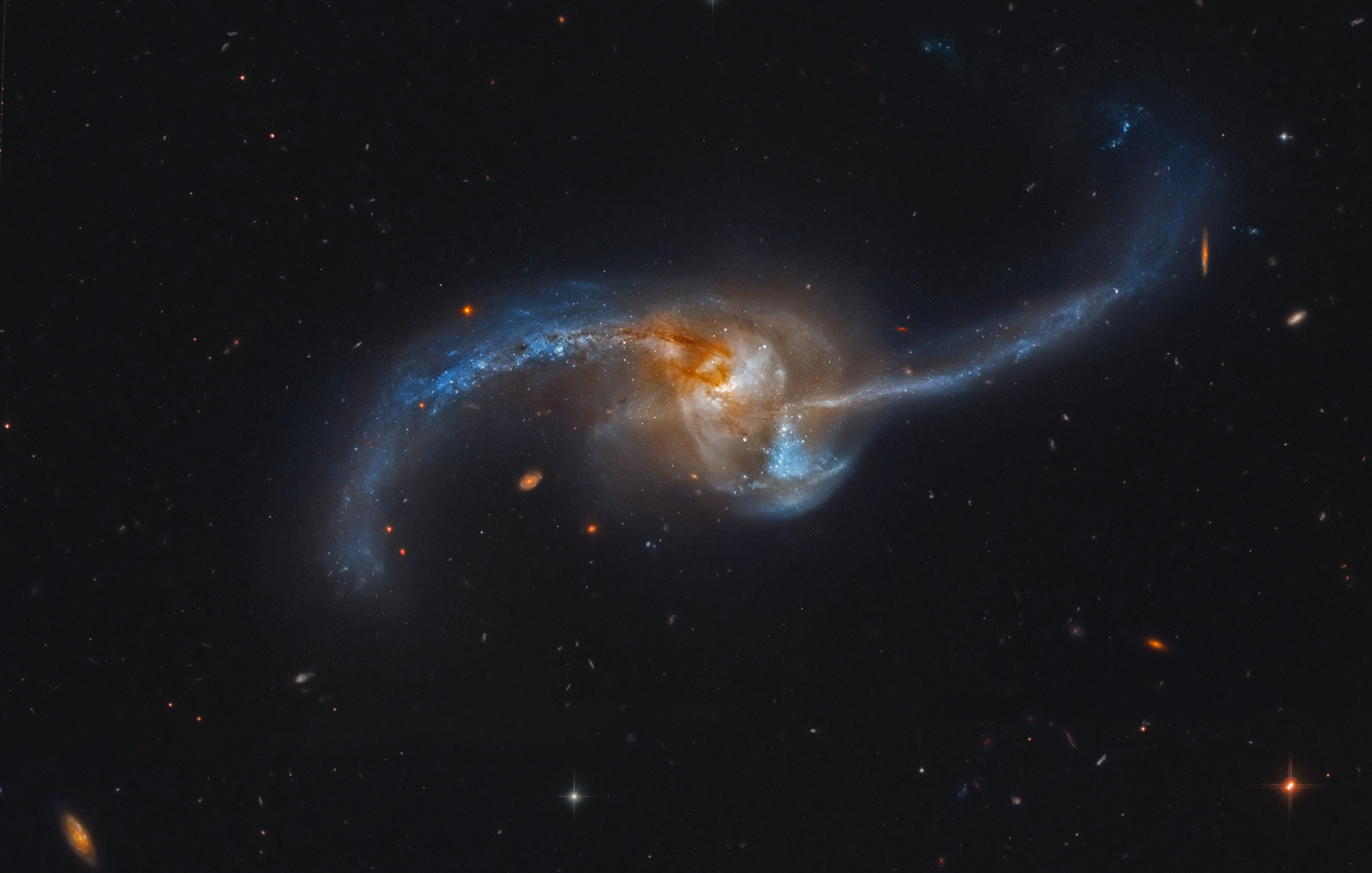 APOD: 2012 October 19 – Merging NGC 2623