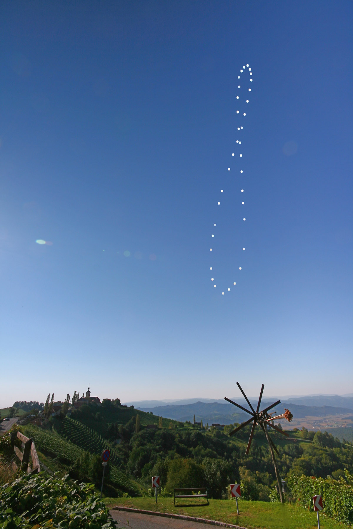 APOD: 2012 September 22 – Austrian Analemma