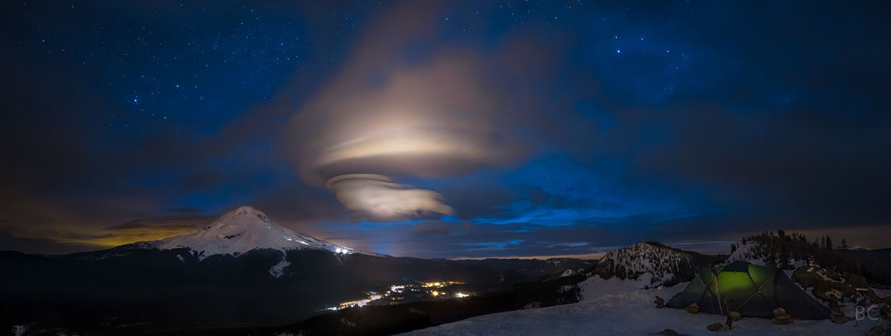 Mt Hood and a Lenticular Cloud — APOD for 2013-04-17
