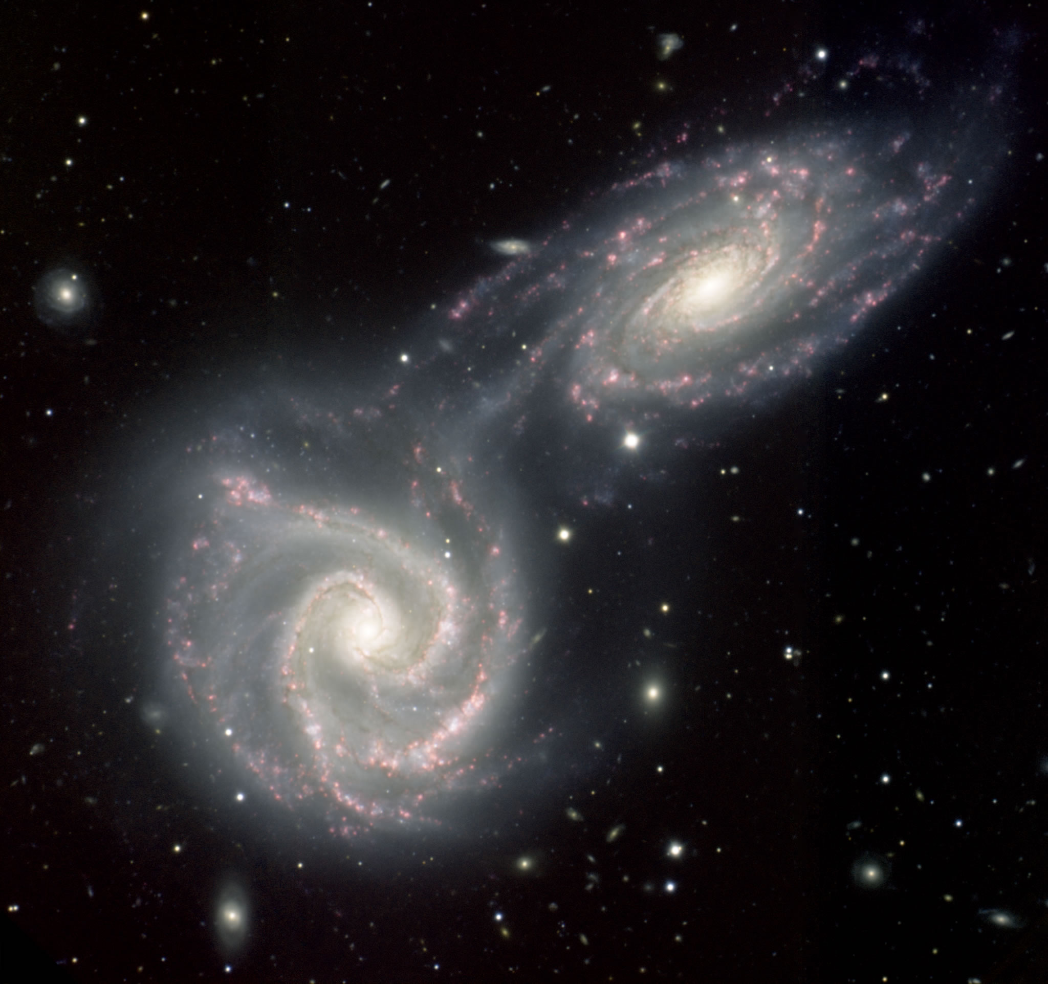 APOD: 2013 August 25 – The Colliding Spiral Galaxies of Arp 271