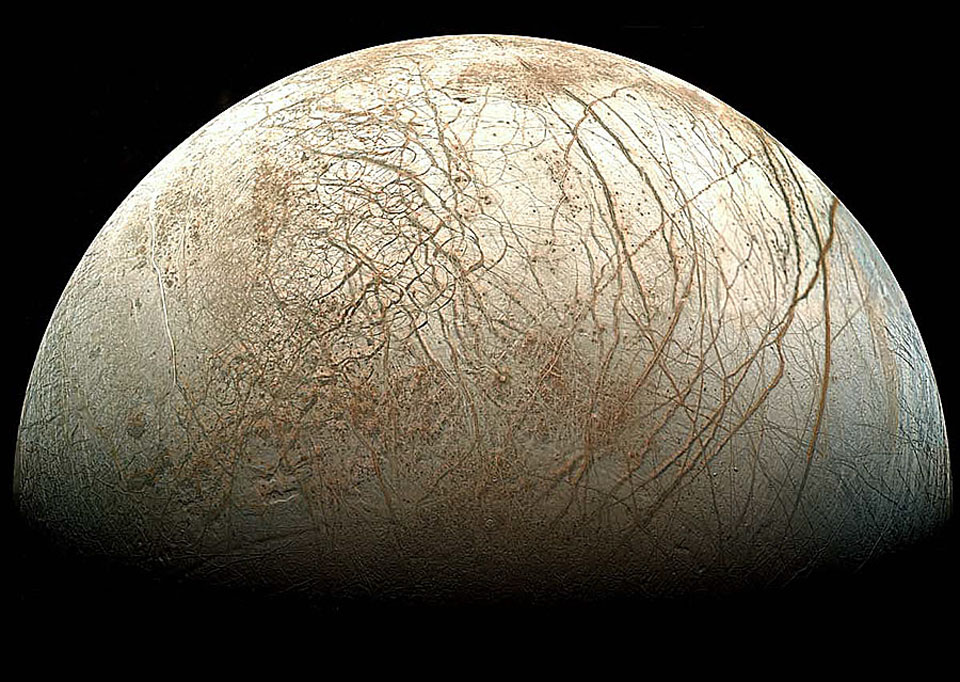APOD: 2013 December 15 – Gibbous Europa