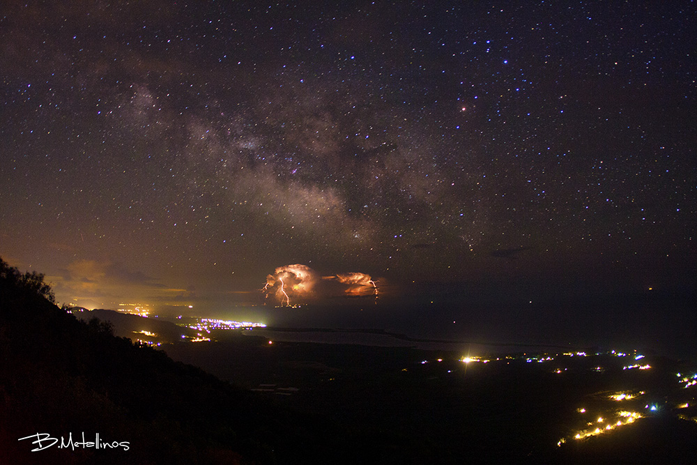 APOD: 2013 July 3 – Stars and Lightning Over Greece