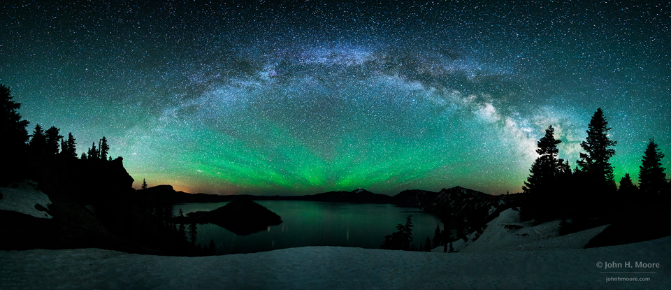 APOD: 2013 June 19 – Milky Way Over Crater Lake with Airglow