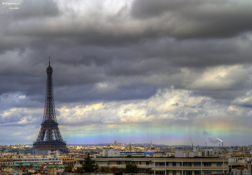 APOD: 2013 March 27 – A Horizon Rainbow in Paris