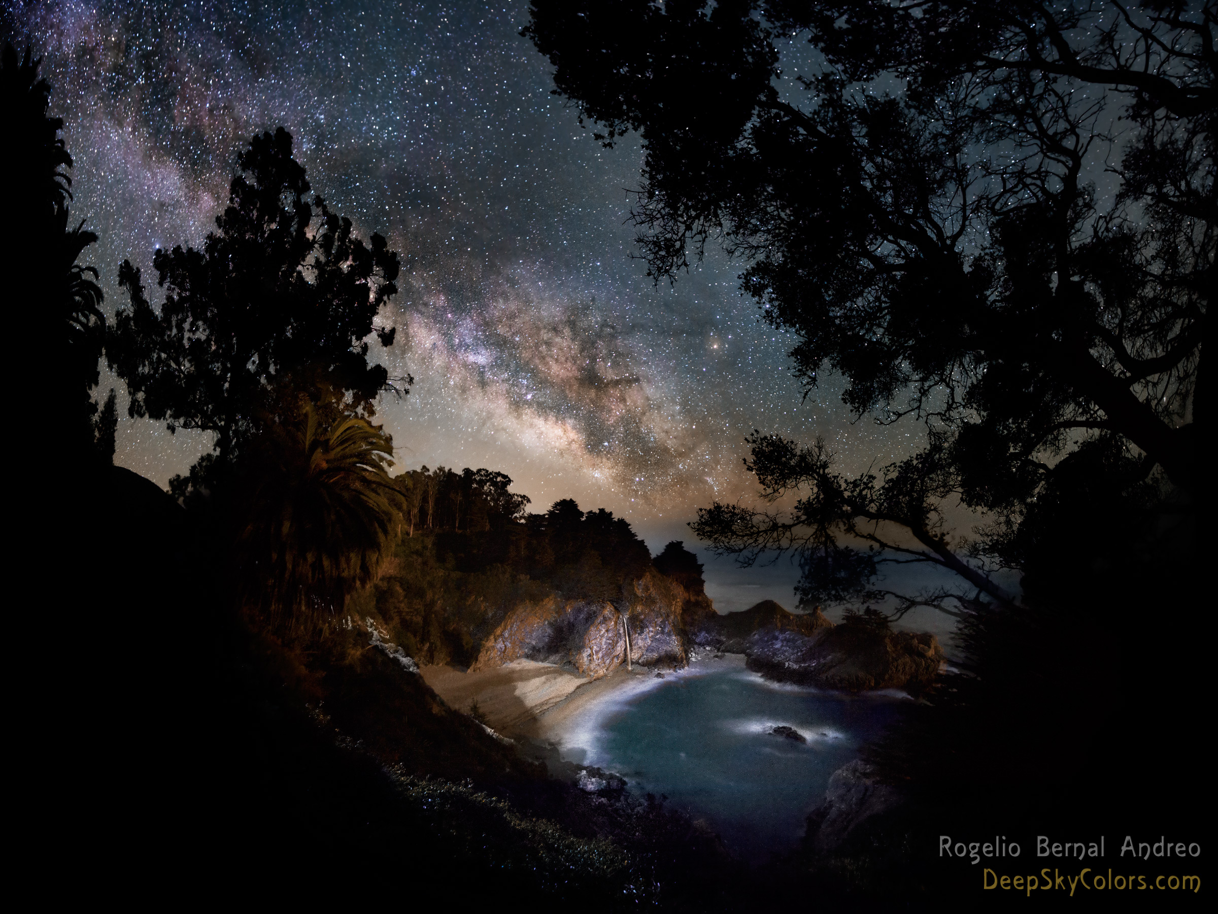 APOD: 2013 May 7 – Galaxy Cove Vista