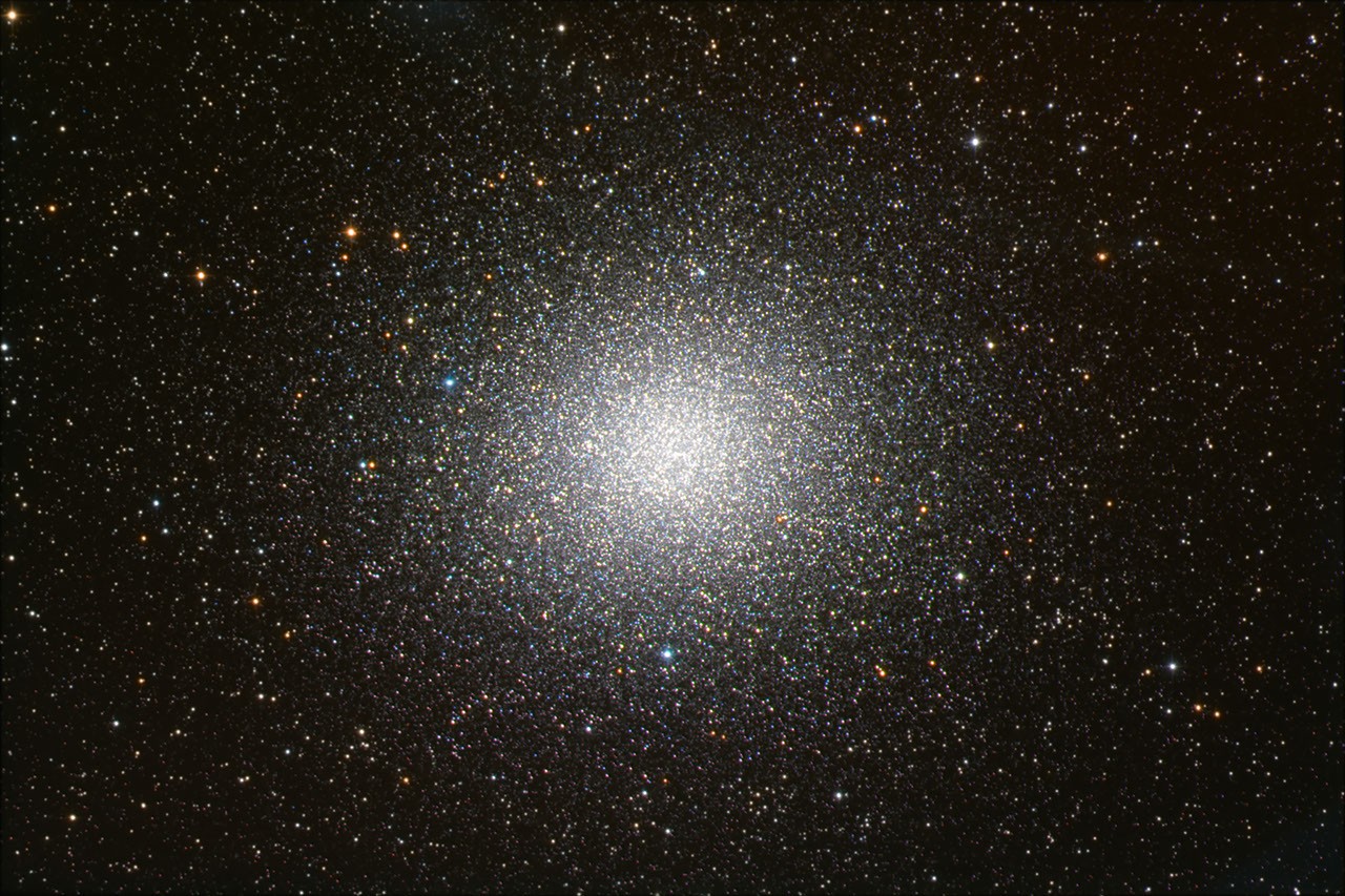 Omega Centauri: The Brightest Globular Cluster — APOD for 2013-05-01