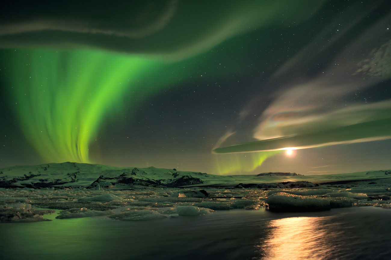 APOD: 2013 November 18 – Aurora and Unusual Clouds Over Iceland