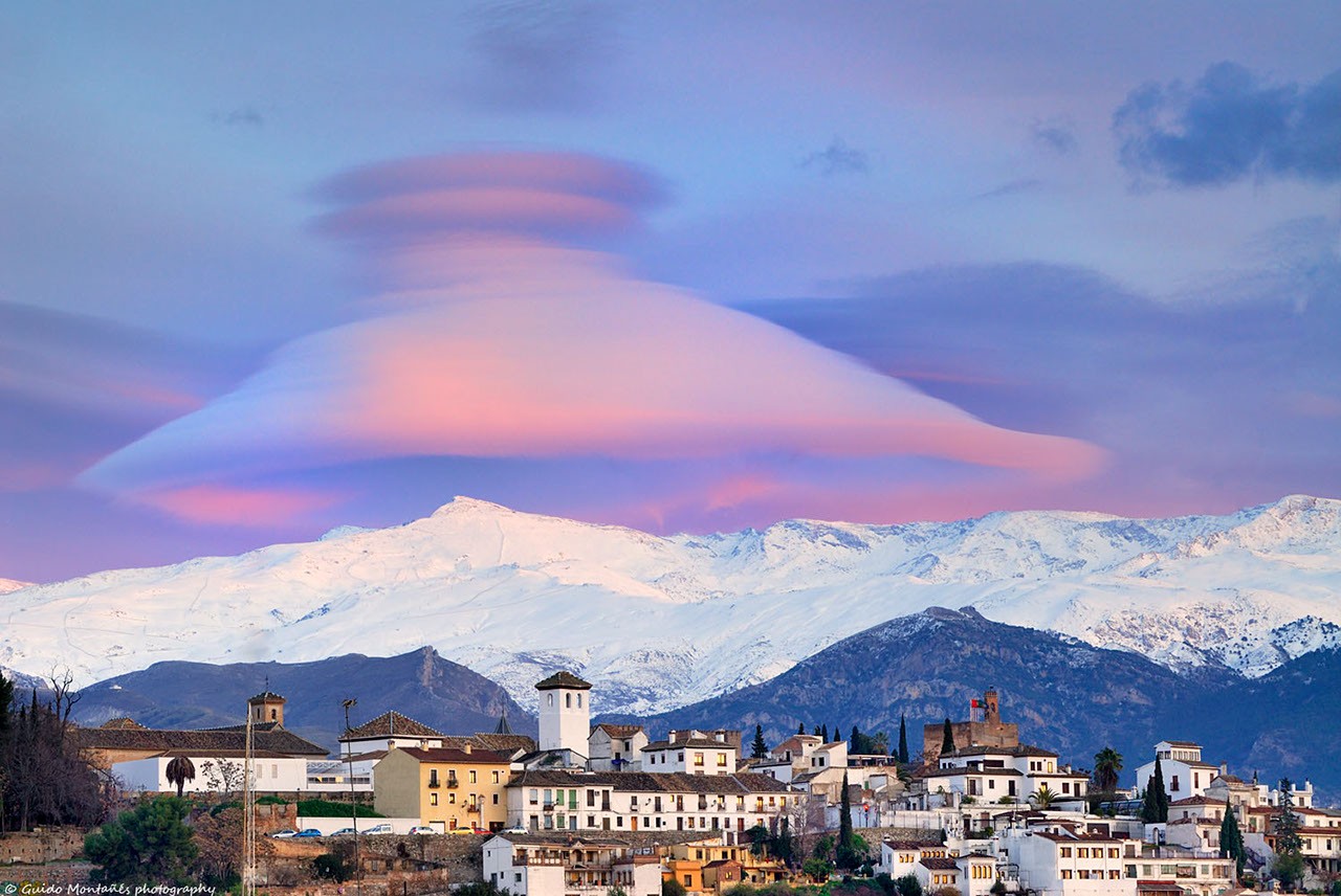 Cap Cloud over the Sierra Nevadas — APOD for 2013-11-26