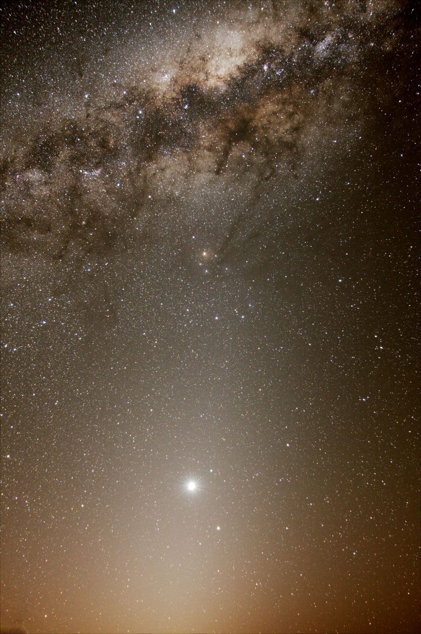 APOD: 2013 October 18 – Venus, Zodiacal Light, and the Galactic Center