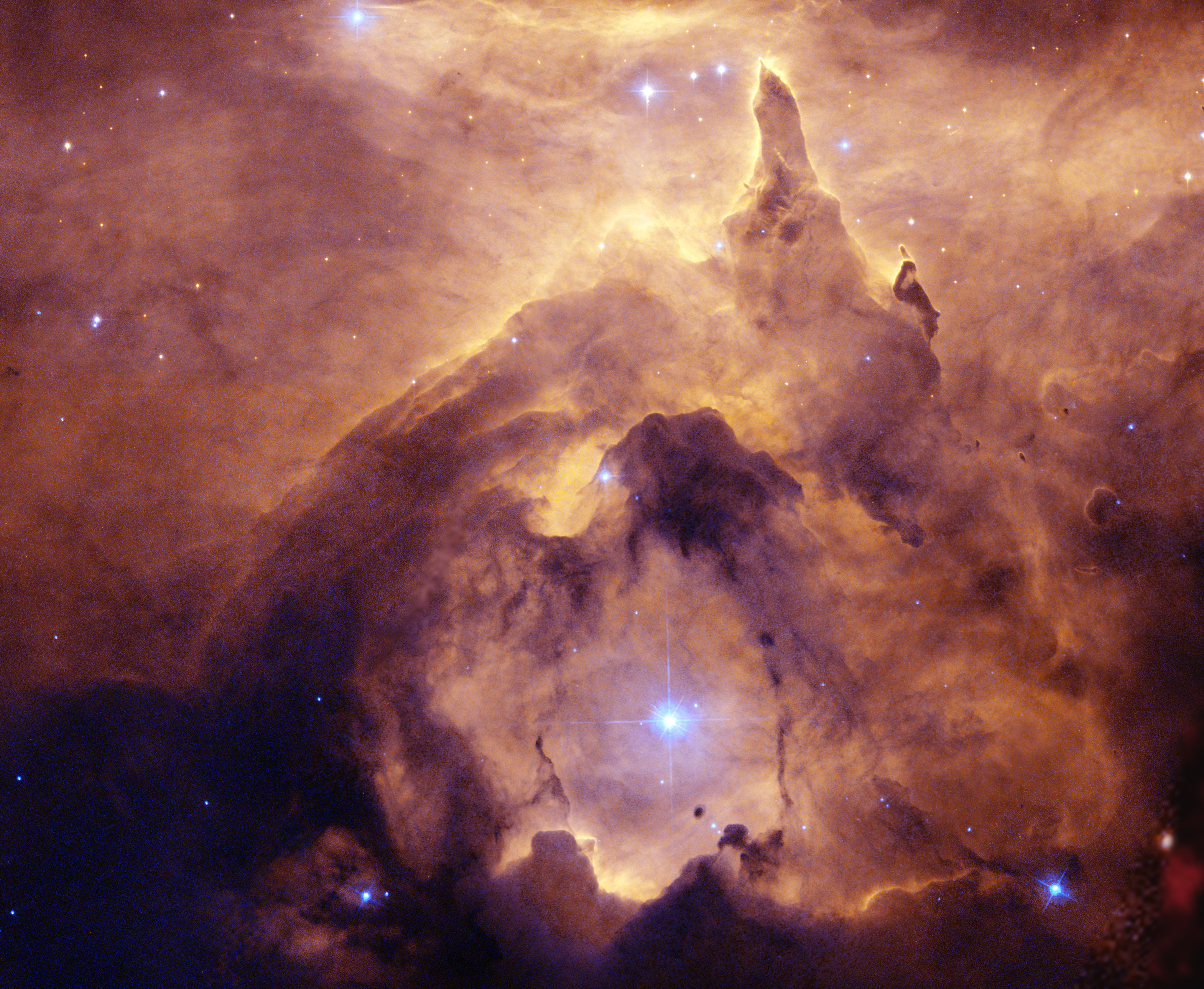 APOD: 2013 October 22 – A Massive Star in NGC 6357