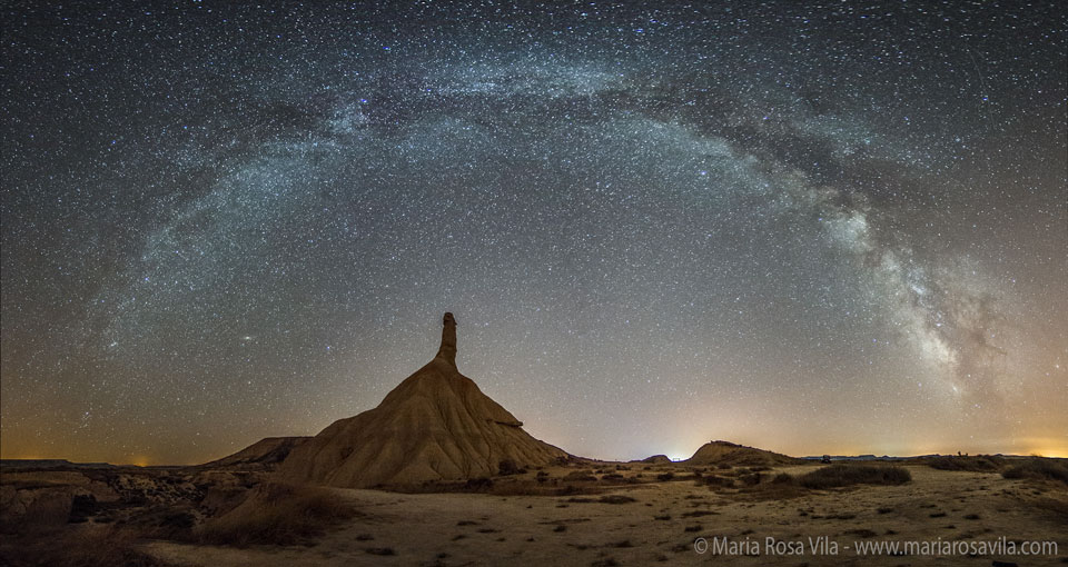 APOD: 2013 September 2 – Milky Way Over Spain’s Bardenas Reales