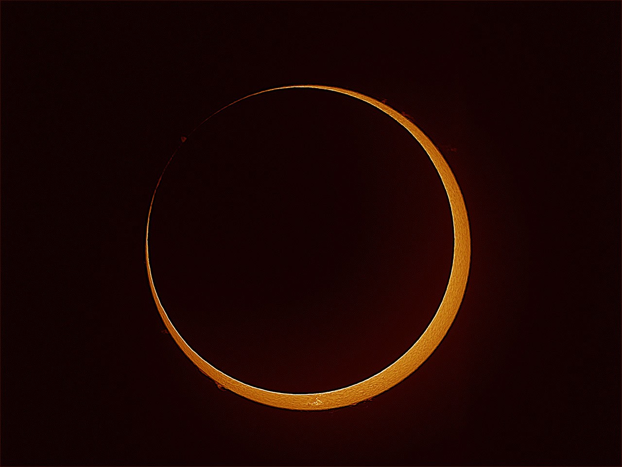 Southern Annular Eclipse — APOD for 2014-04-26