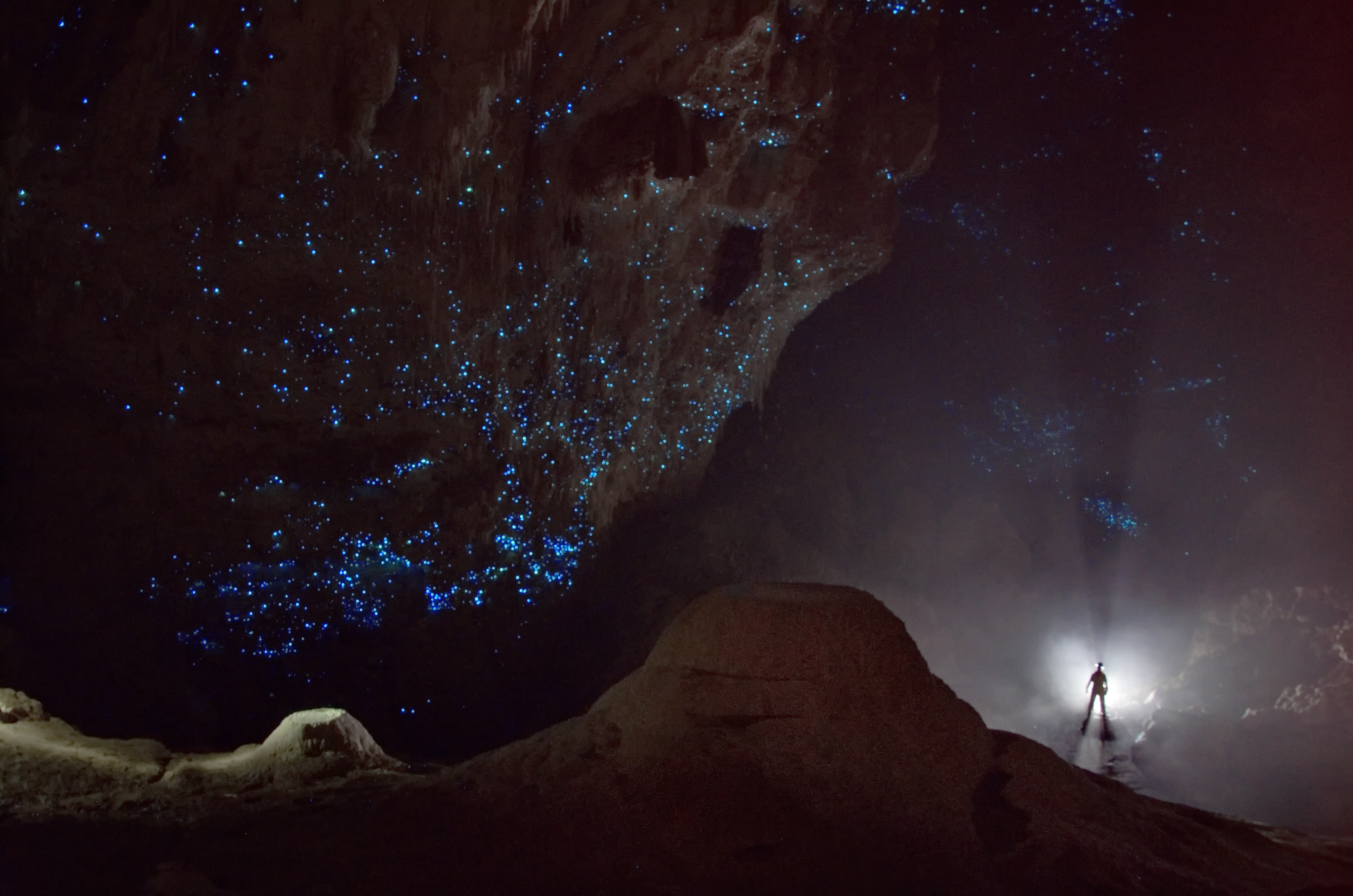 APOD: 2014 August 30 – The Starry Sky under Hollow Hill