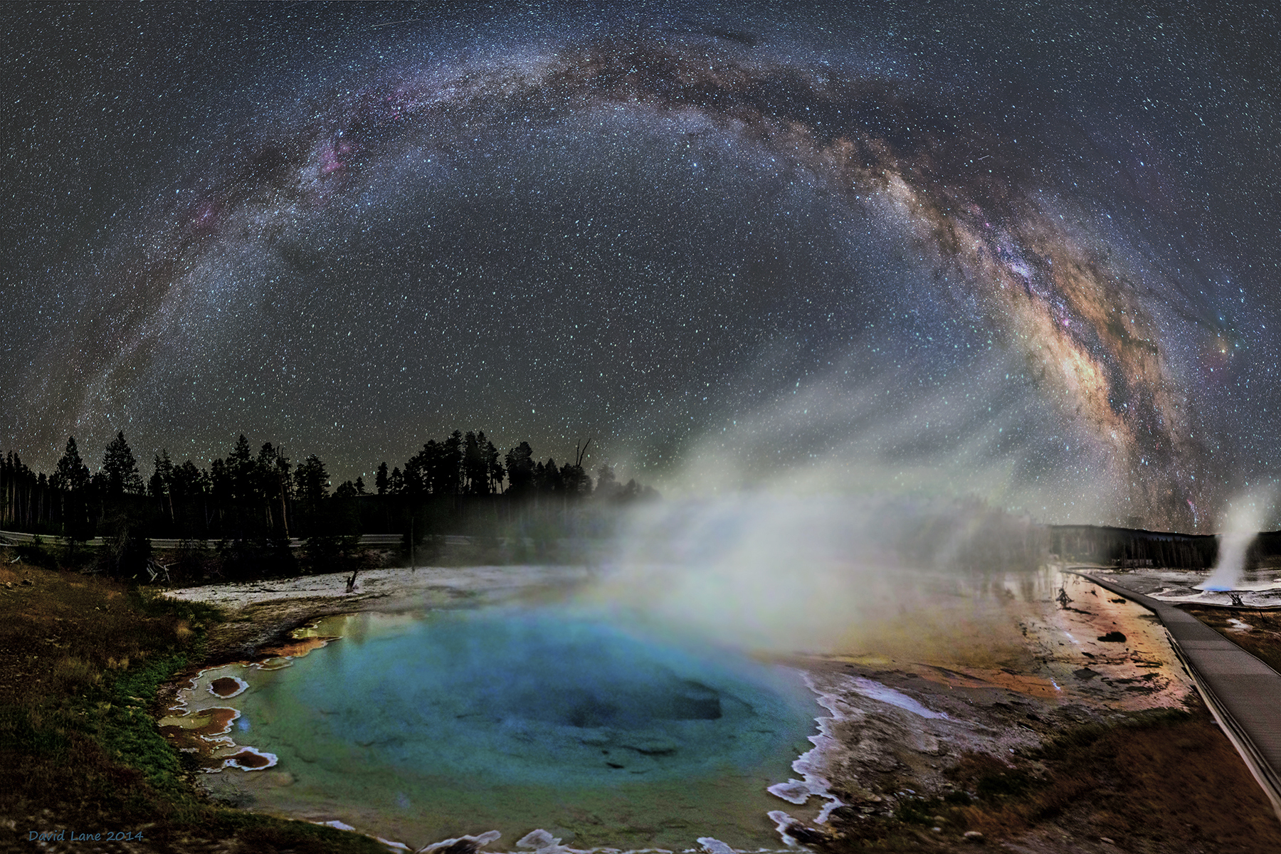 APOD: 2014 August 27 – Milky Way over Yellowstone