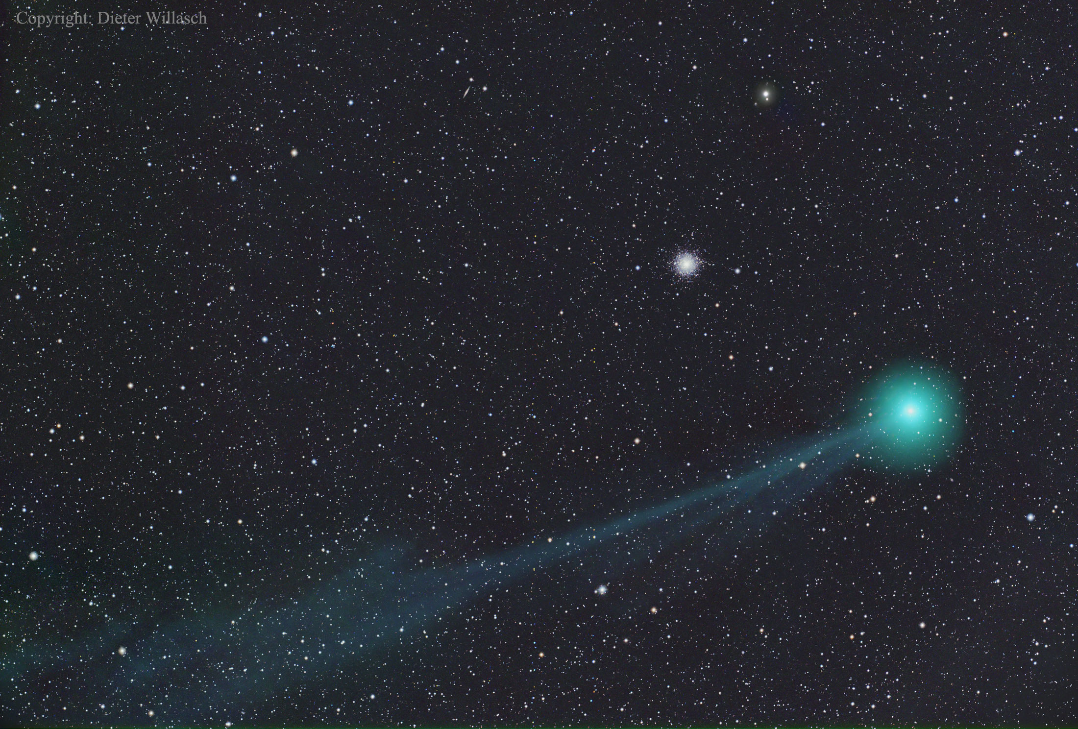 APOD: 2014 December 31 – Comet Lovejoy before a Globular Star Cluster