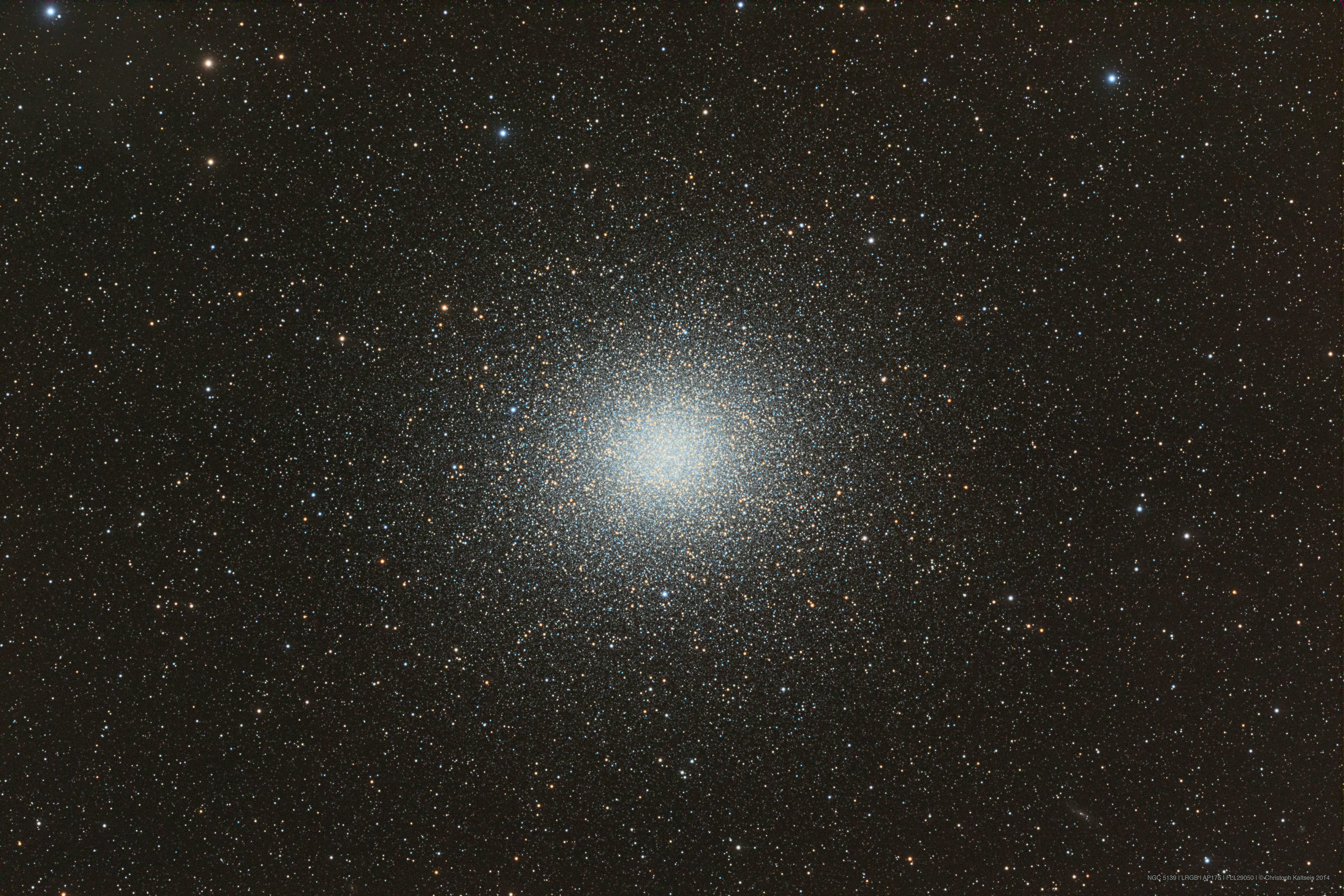 APOD: 2014 May 29 – Millions of Stars in Omega Centauri