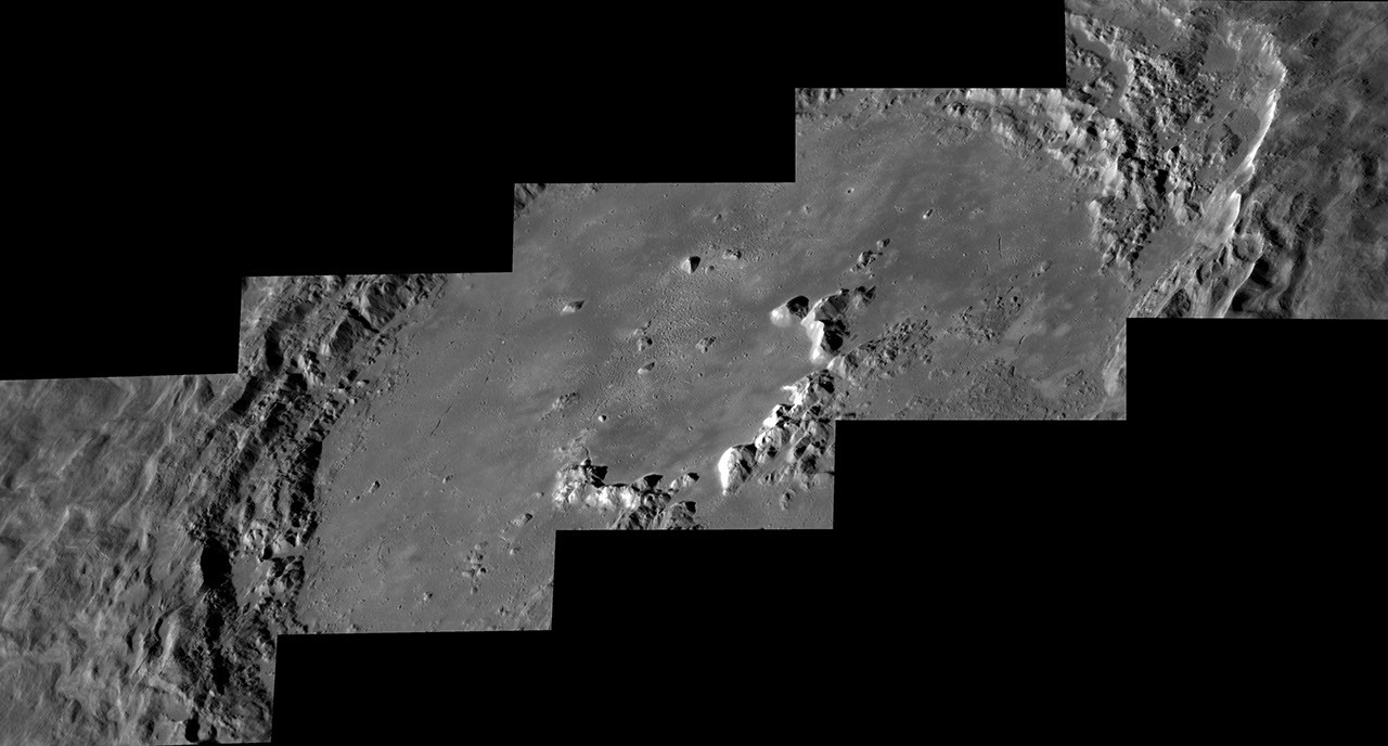 The Great Crater Hokusai — APOD for 2015-04-18