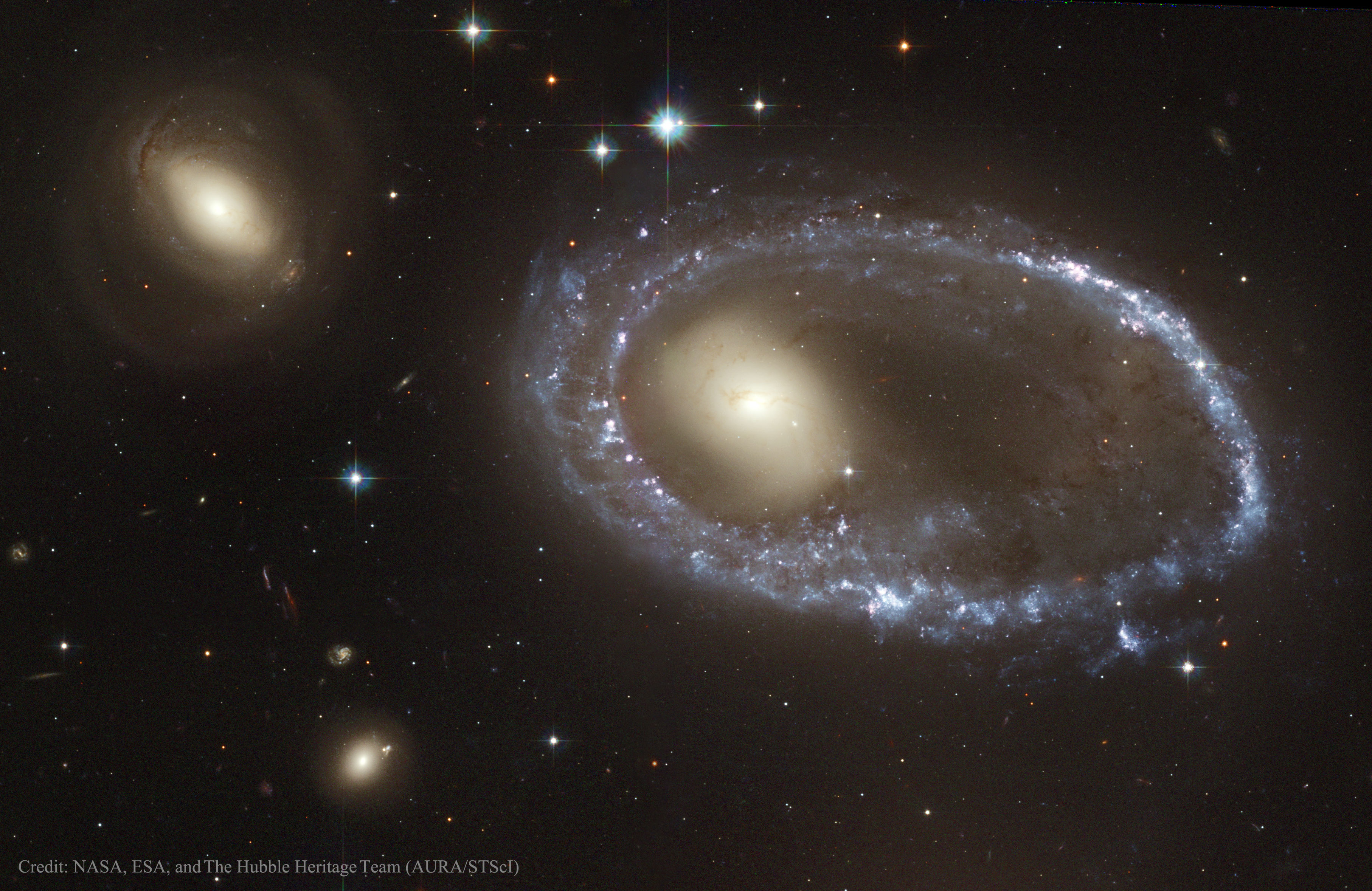 APOD: 2015 April 19 – Ring Galaxy AM 0644 741 from Hubble