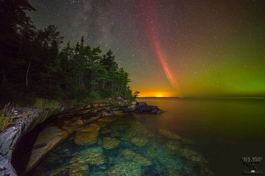 APOD: 2015 August 3 – A Proton Arc Over Lake Superior