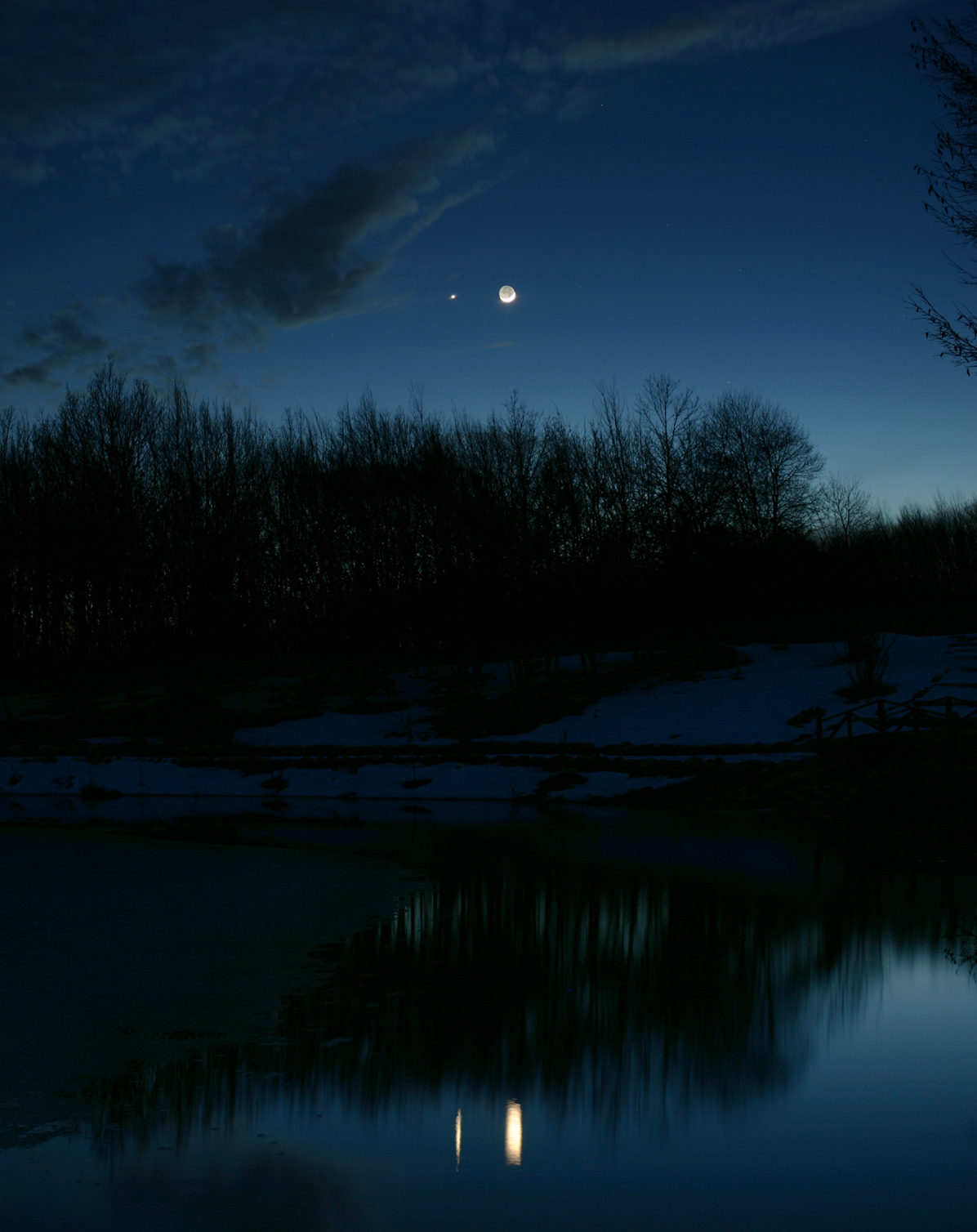 APOD: 2015 February 20 – An Evening Sky Conjunction