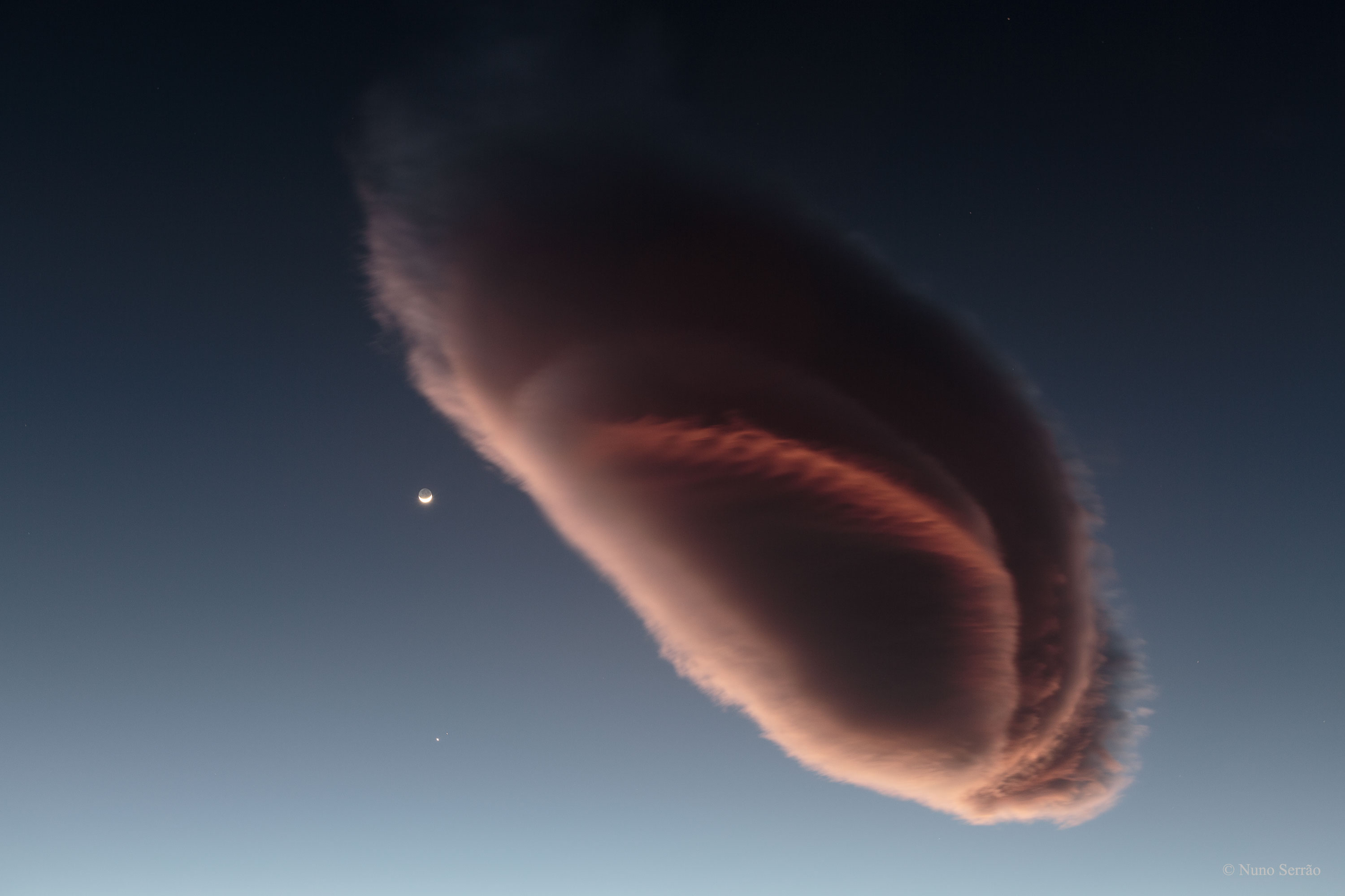 APOD: 2015 March 2 – Lenticular Cloud, Moon, Mars, Venus