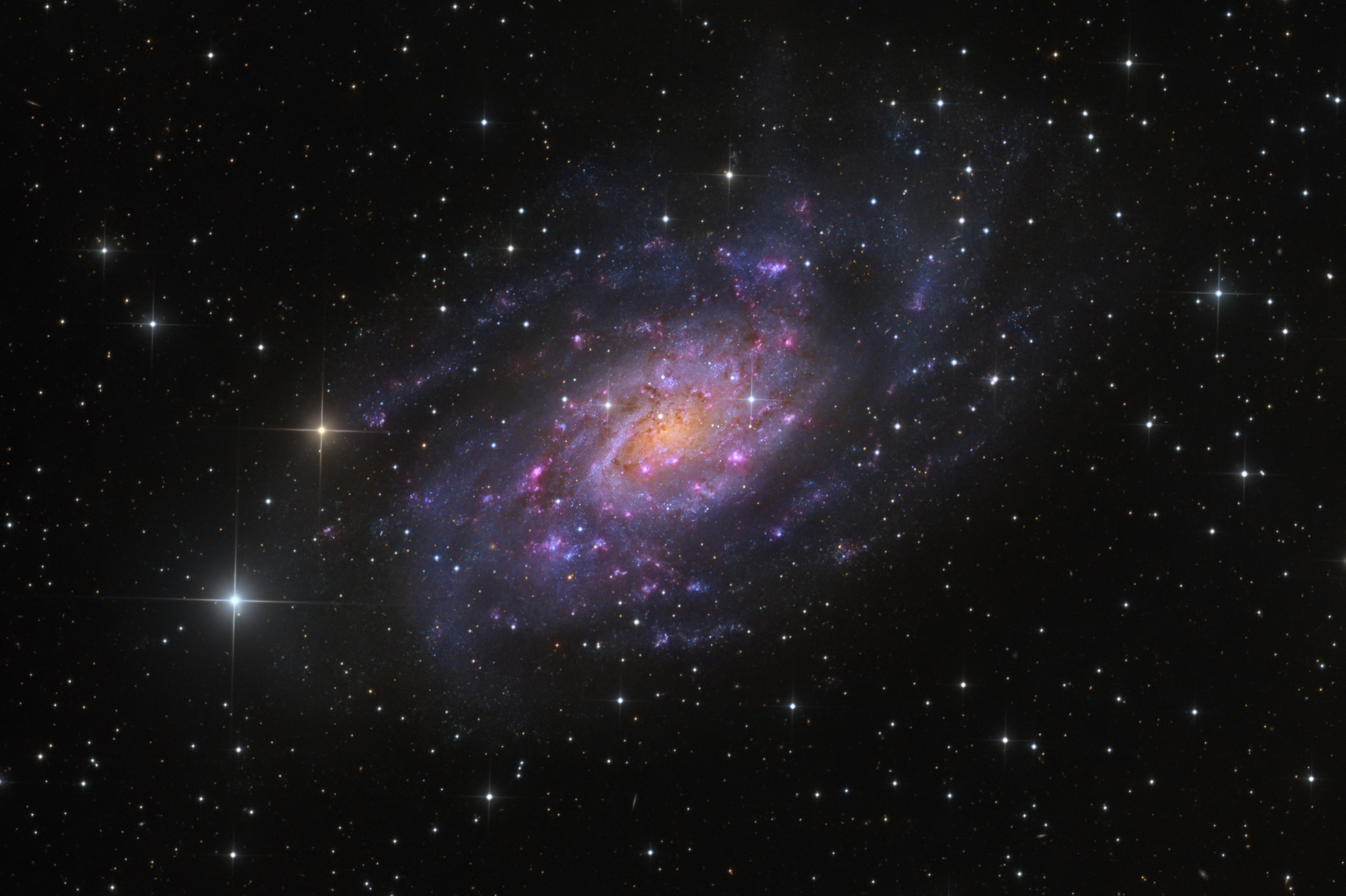 APOD: 2015 March 27 – NGC 2403 in Camelopardalis