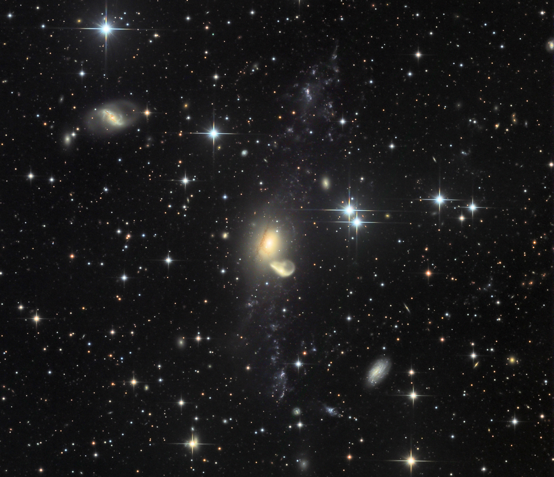 APOD: 2015 November 21 – Recycling NGC 5291