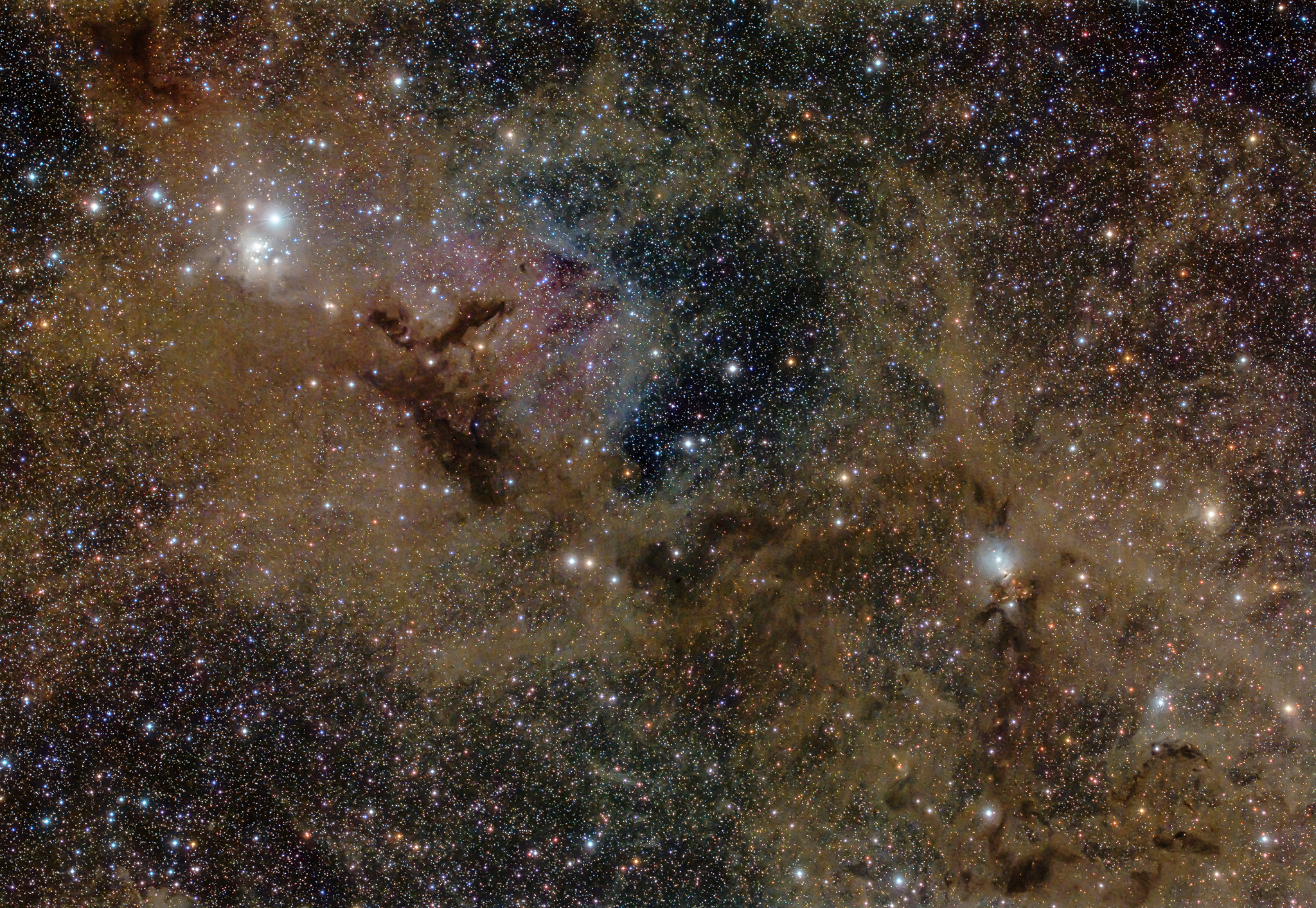 APOD: 2015 October 10 – Stardust in Perseus