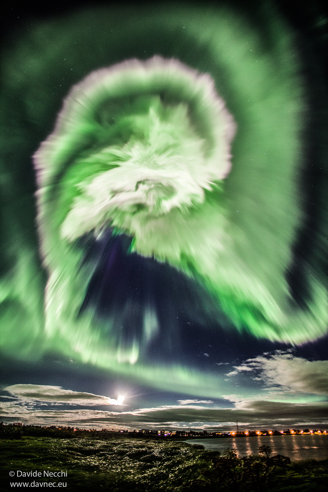 APOD: 2015 September 15 – A Spiral Aurora over Iceland
