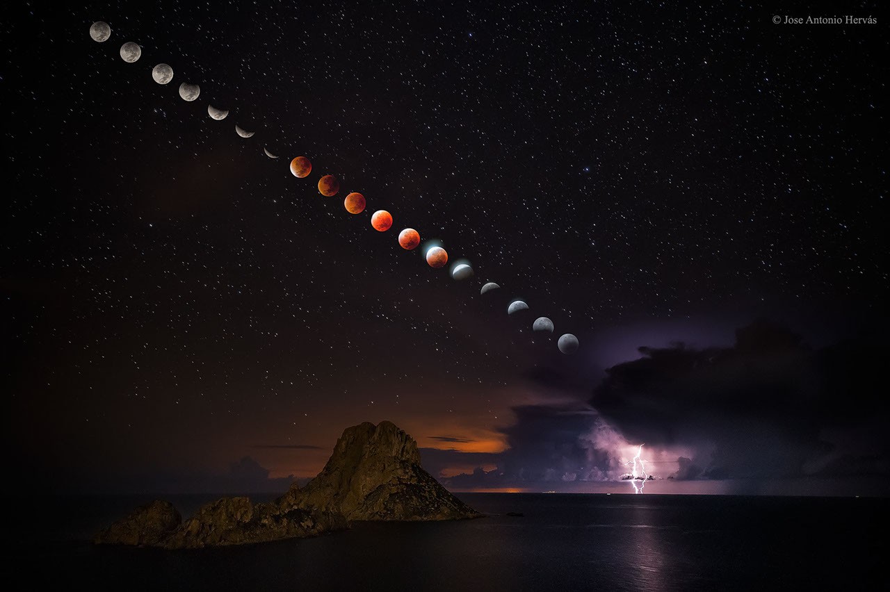 Supermoon Total Lunar Eclipse and Lightning Storm — APOD for 2015-09-29