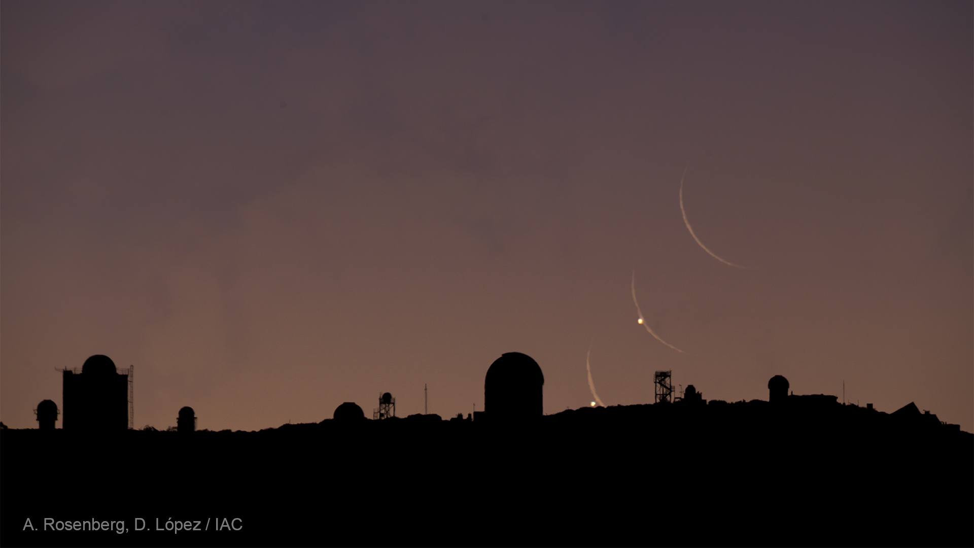 APOD: 2016 April 14 – Full Venus and Crescent Moon Rise