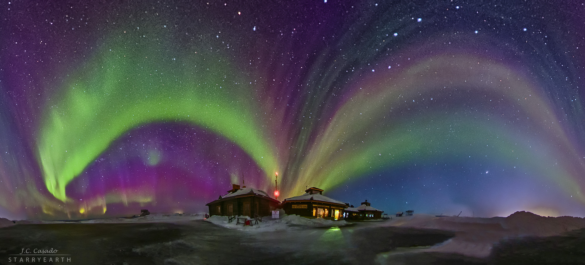 APOD: 2016 April 8 – Lapland Northern Lights