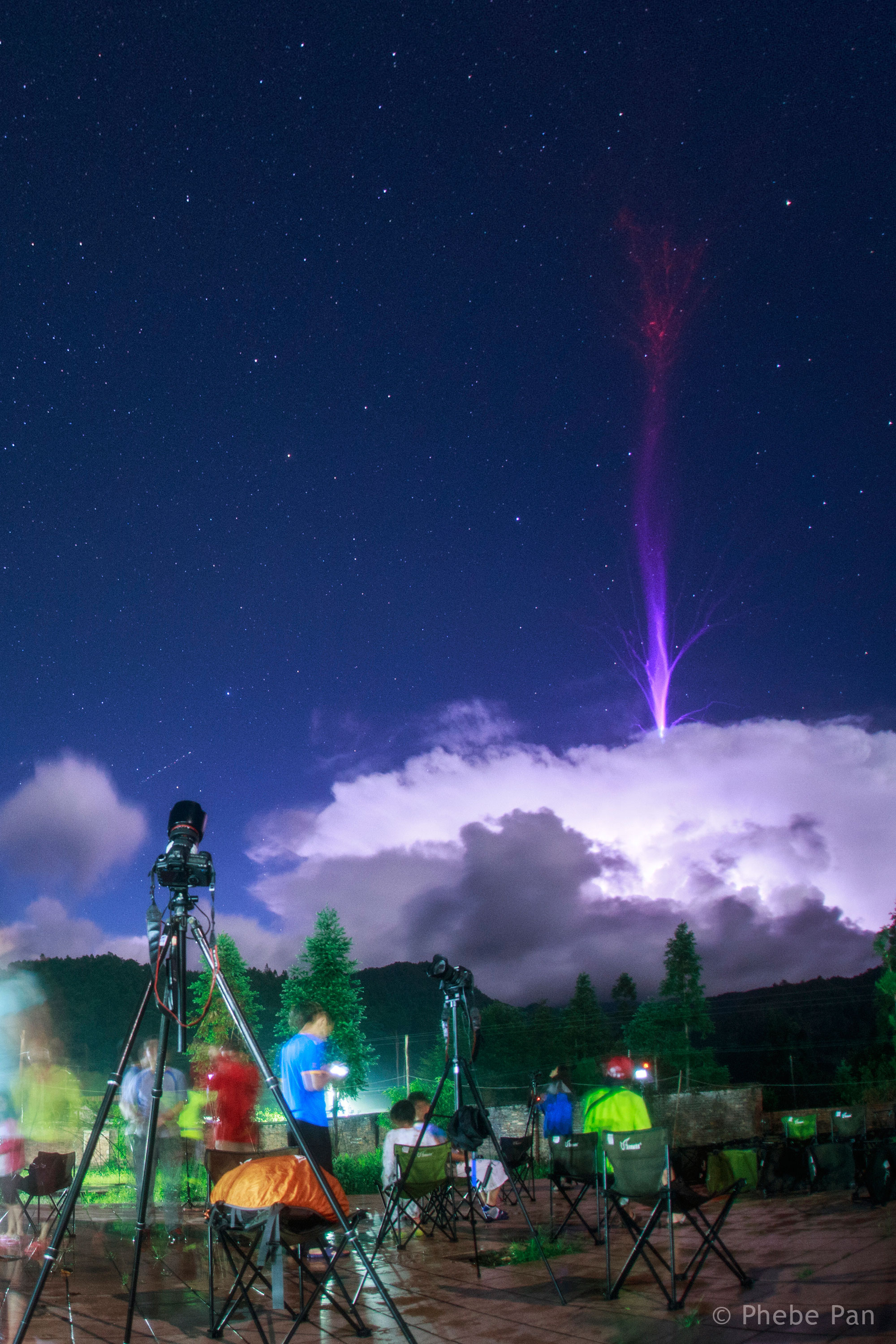 APOD: 2016 August 23 – Gigantic Jet Lightning over China