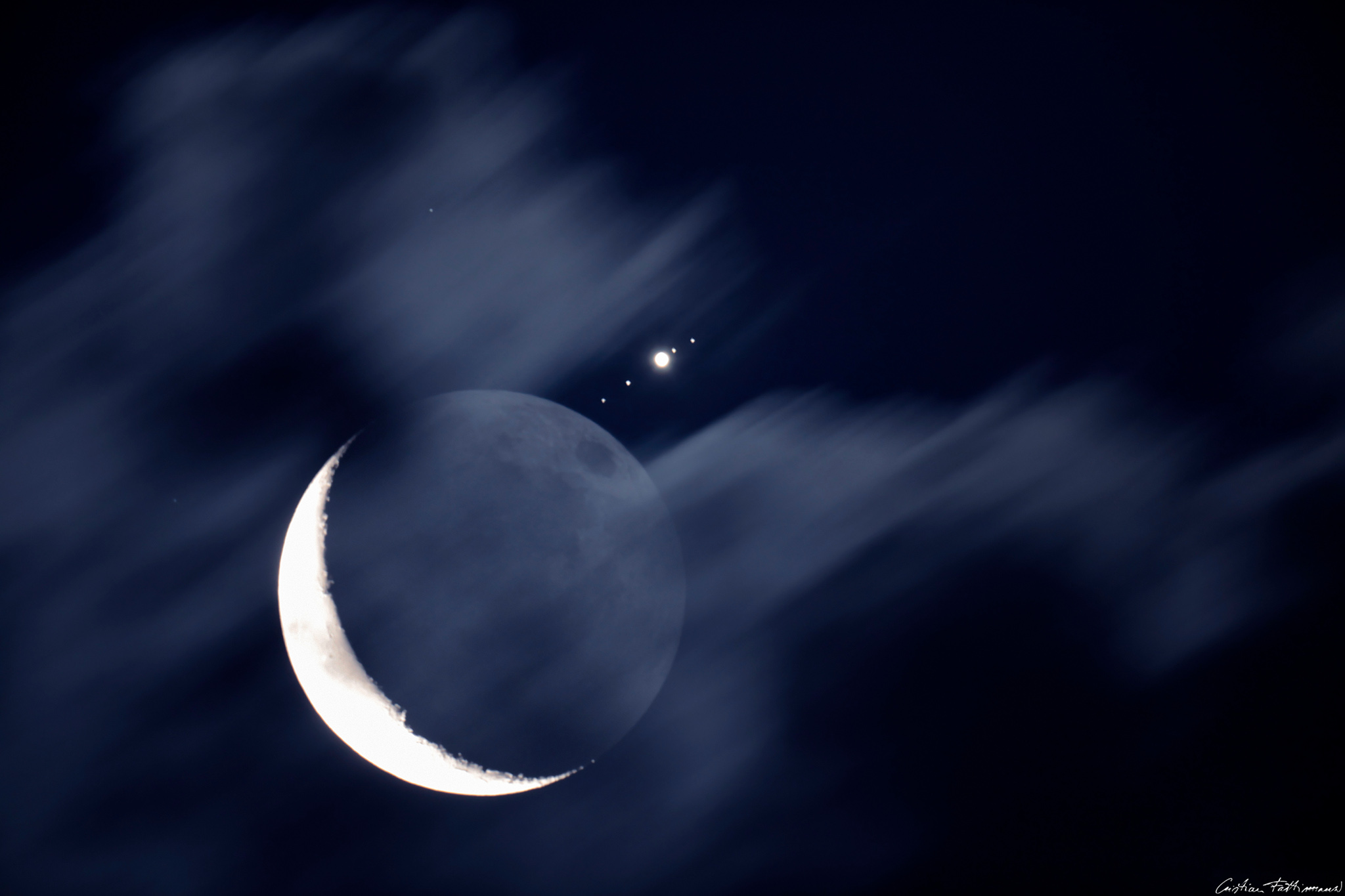 APOD: 2016 July 10 – Moon Meets Jupiter