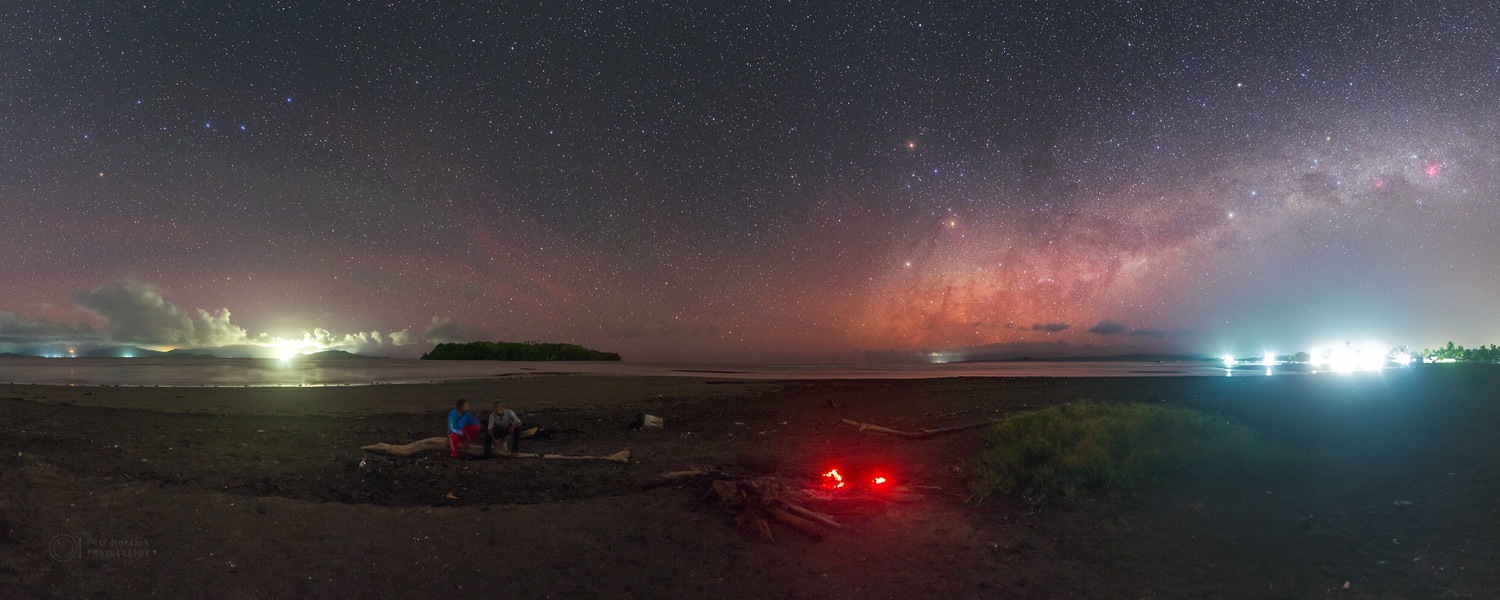 APOD: 2016 March 31 – Big Dipper to Southern Cross