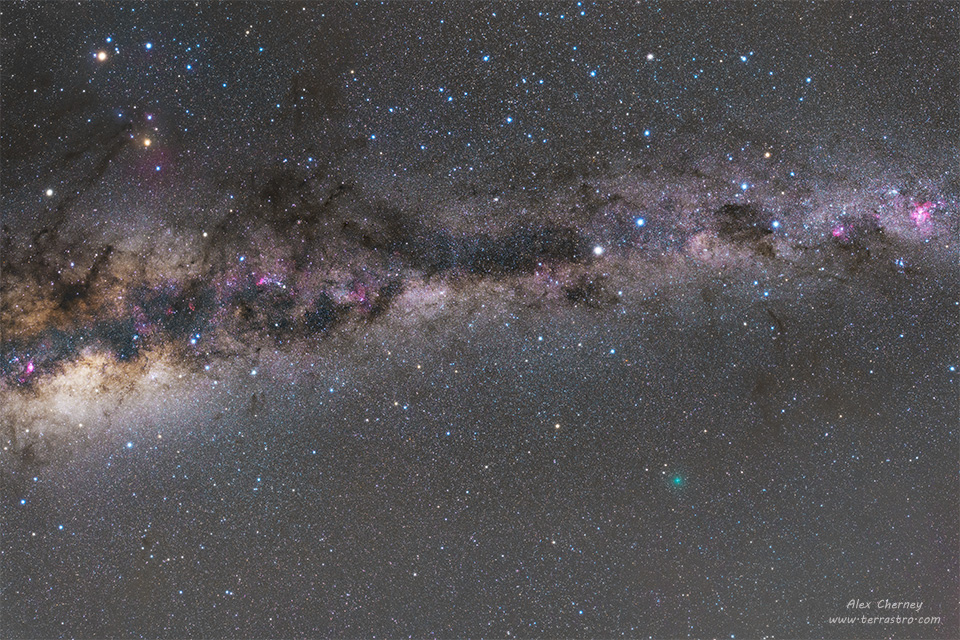APOD: 2016 March 25 – Close Comet and the Milky Way